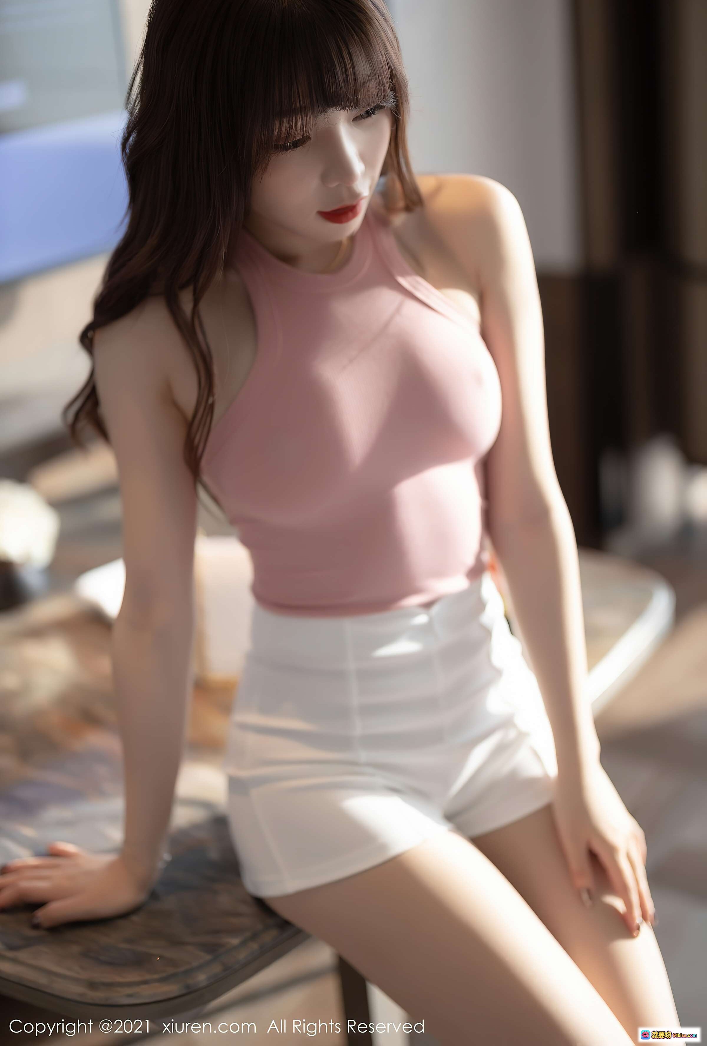 图片[6] - 芝芝Booty性感写真｜粉色吊带上衣+白色短裙+菱格链条包｜秀人网2021.03.25 VOL.3245 - 就要吻