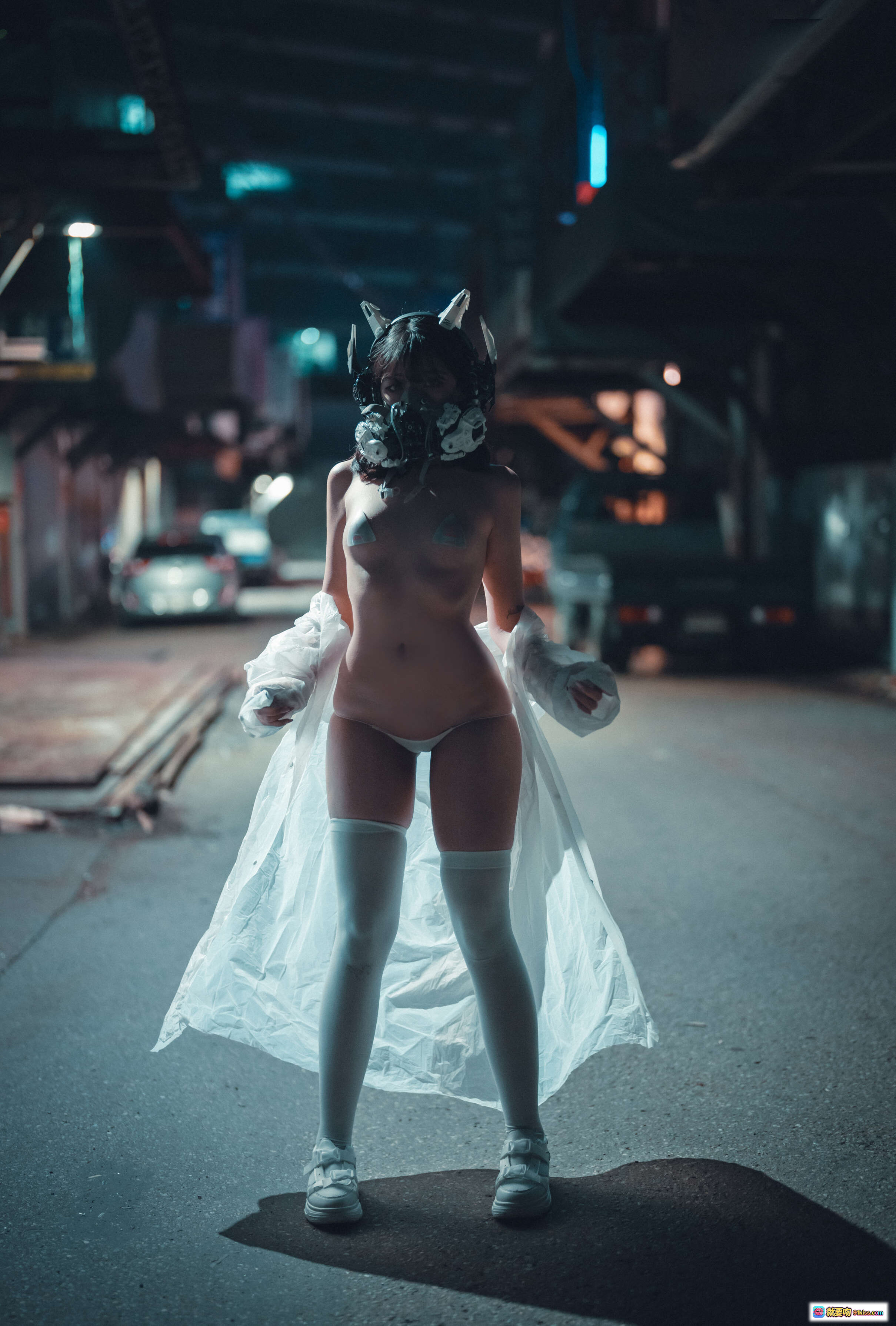 图片[9] - Sonson 8 DJAWA Vagabundo de la Noche 透明雨衣 白色长袜 机械头饰 暗黑废墟风 Cosplay 写真 美少女 二次元 赛博朋克 高清摄影 - 就要吻
