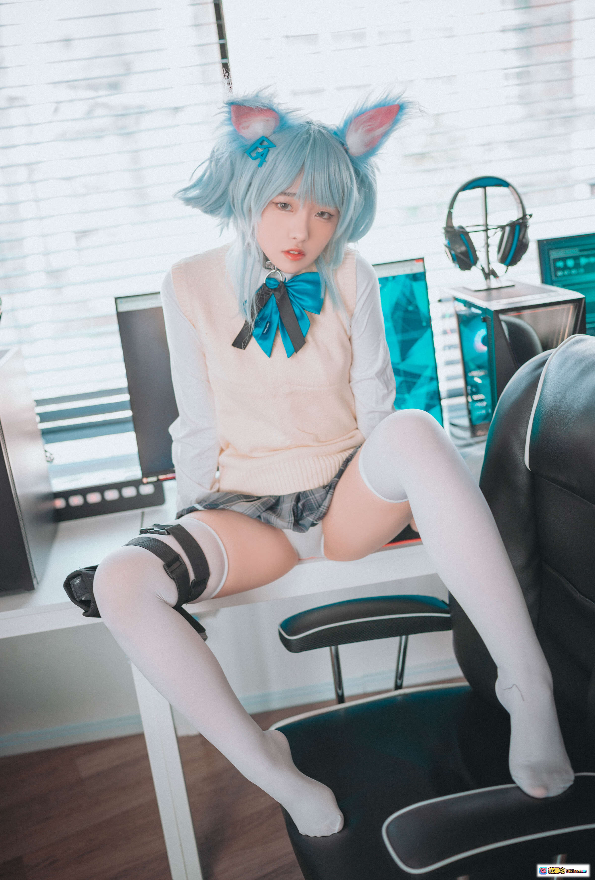 图片[3] - Sonson 1 [DJAWA] Girls’ Frontline PA-15 Cosplay 蓝发双马尾 游戏手柄 宅家零食 次元少女写真 - 就要吻