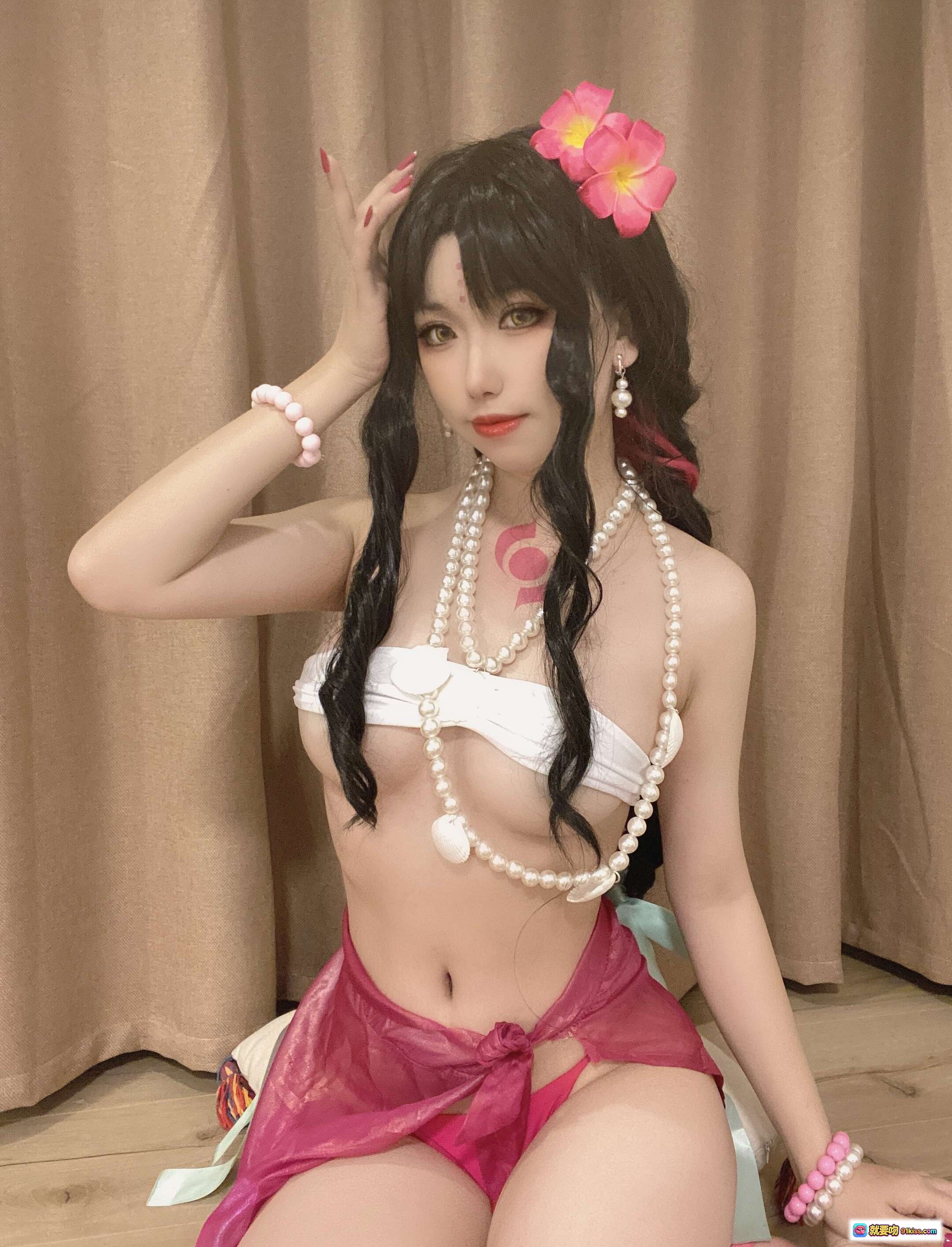 图片[8] - 一北亦北NO.004杀生院泳装Cosplay写真 珍珠饰品粉色花朵黑长发性感坐姿33P高清图集 - 就要吻