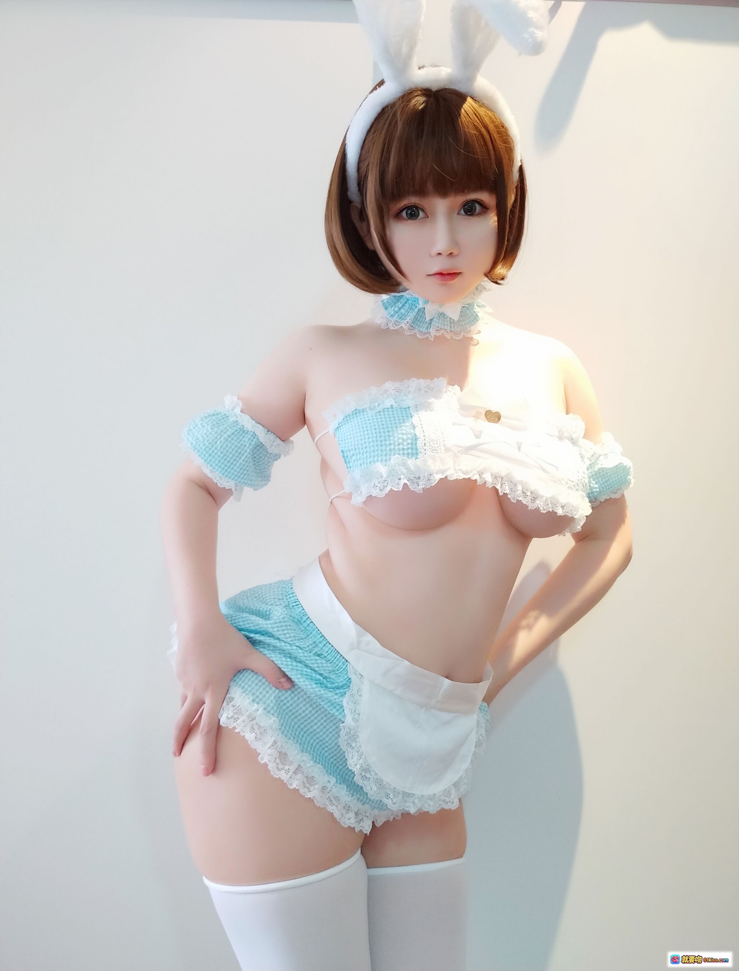 图片[3] - 依酱吖NO.026白兔软软写真：兔耳女仆装+蕾丝边+白色丝袜+甜美短发+室内私房拍摄 - 就要吻