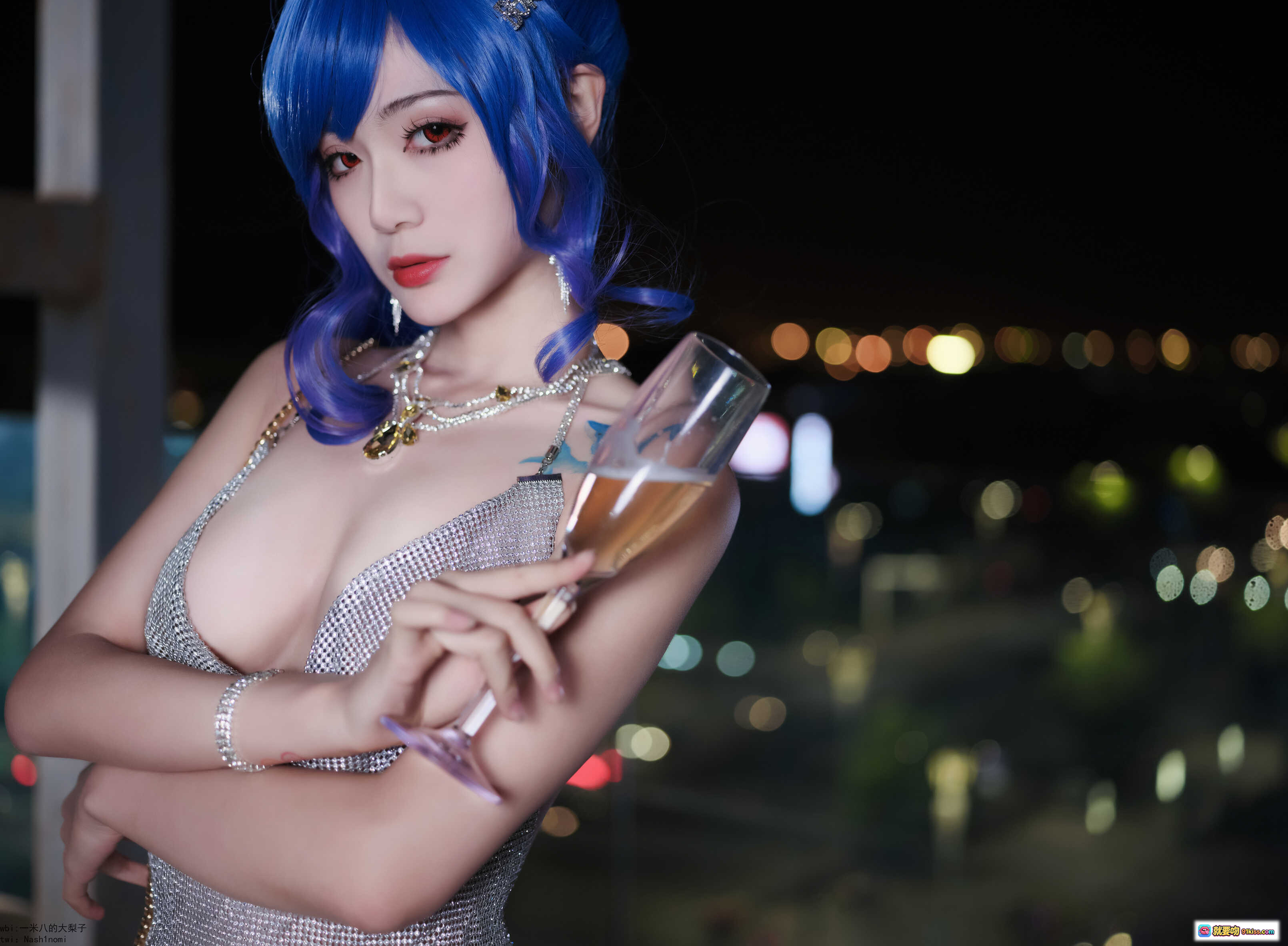 图片[5] - 蓝发红瞳Cosplay美女夜景持香槟杯优雅写真 NO.009 圣路易斯 24P 471MB 高清美图 - 就要吻