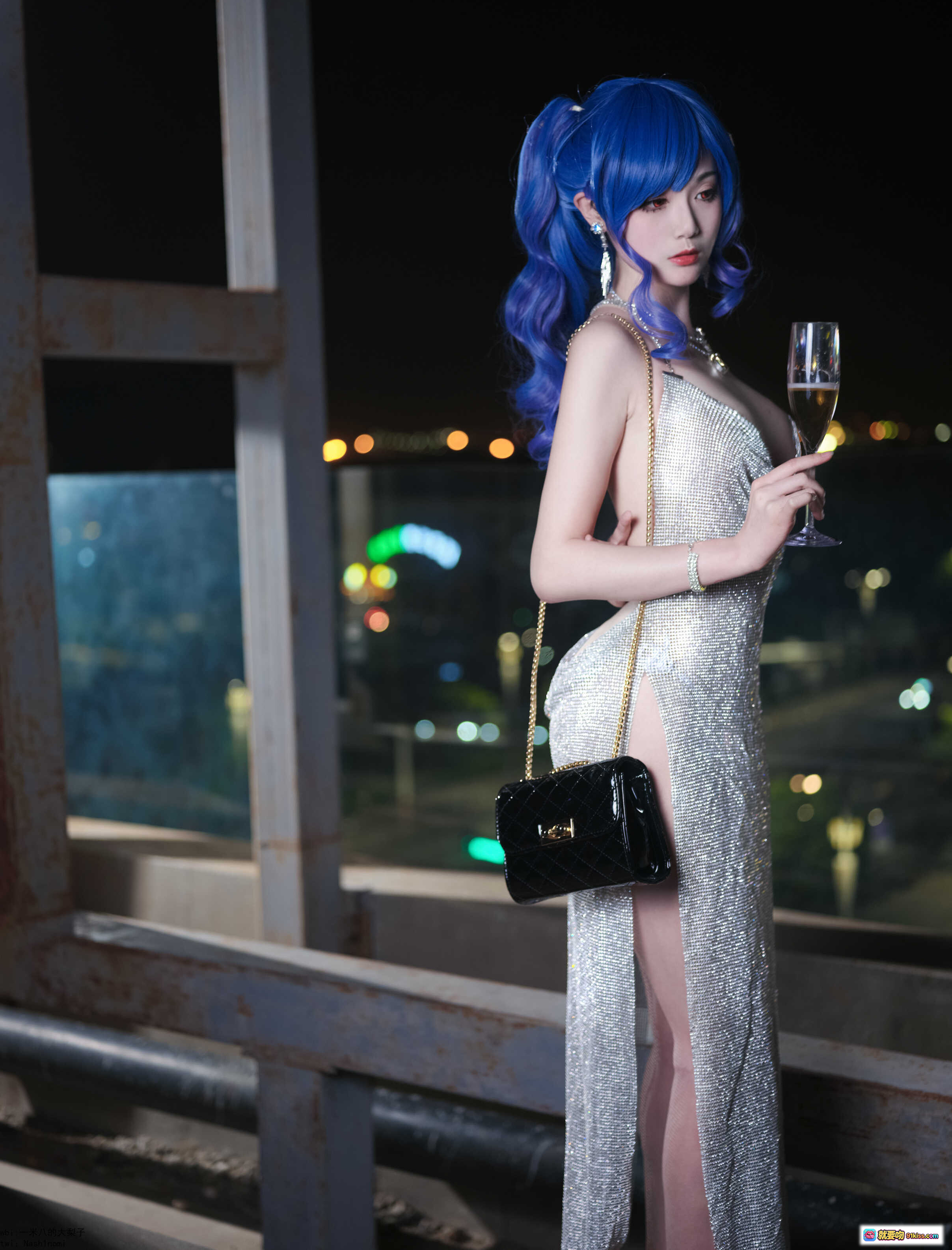 图片[7] - 蓝发红瞳Cosplay美女夜景持香槟杯优雅写真 NO.009 圣路易斯 24P 471MB 高清美图 - 就要吻