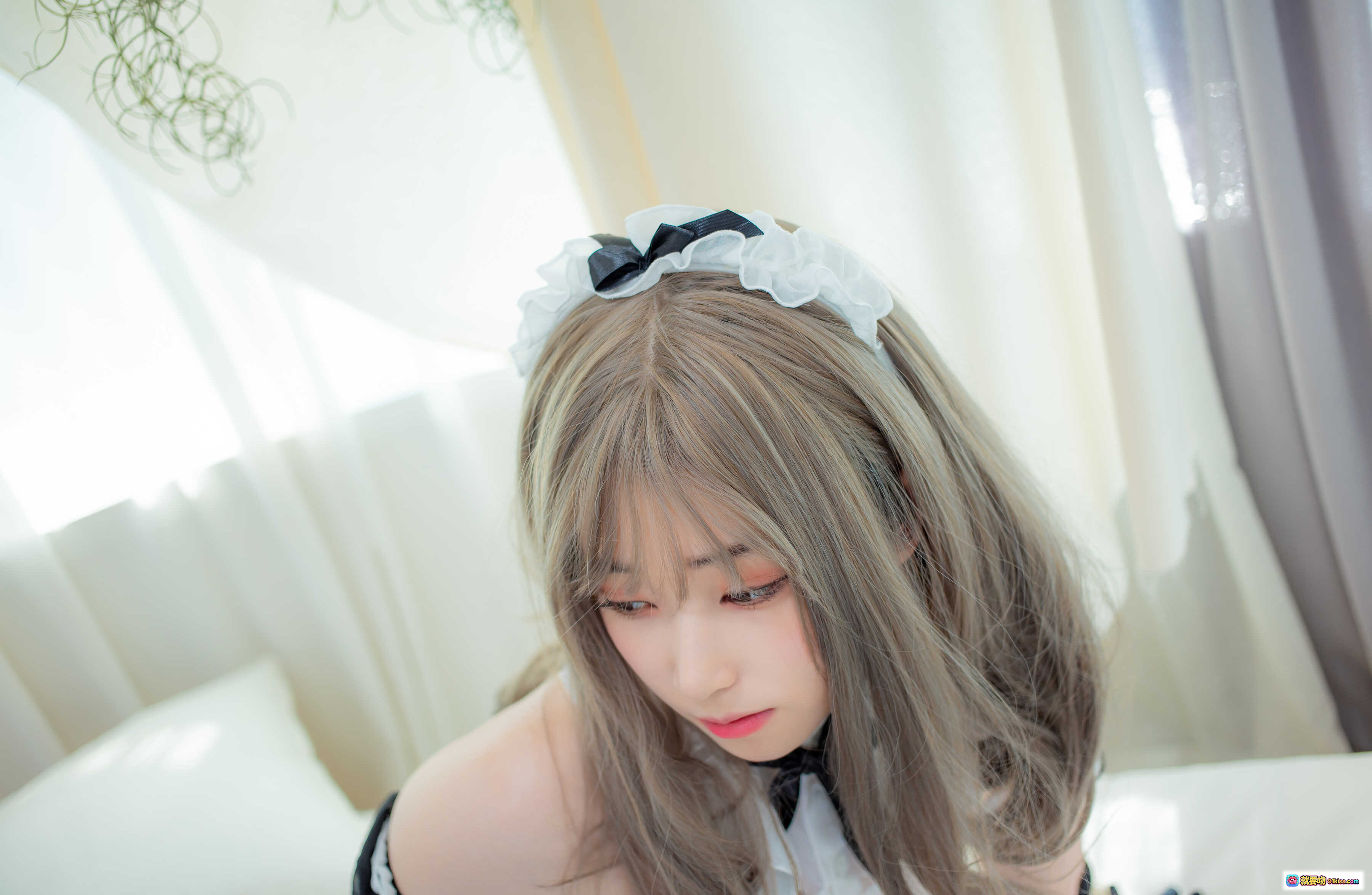 图片[6] - Bambi [CREAMSODA] VOL.11 概念写真｜女仆风内衣造型｜长手套+蕾丝边饰｜清新卧室布景｜绿植点缀｜高颜值Cosplay美少女 - 就要吻