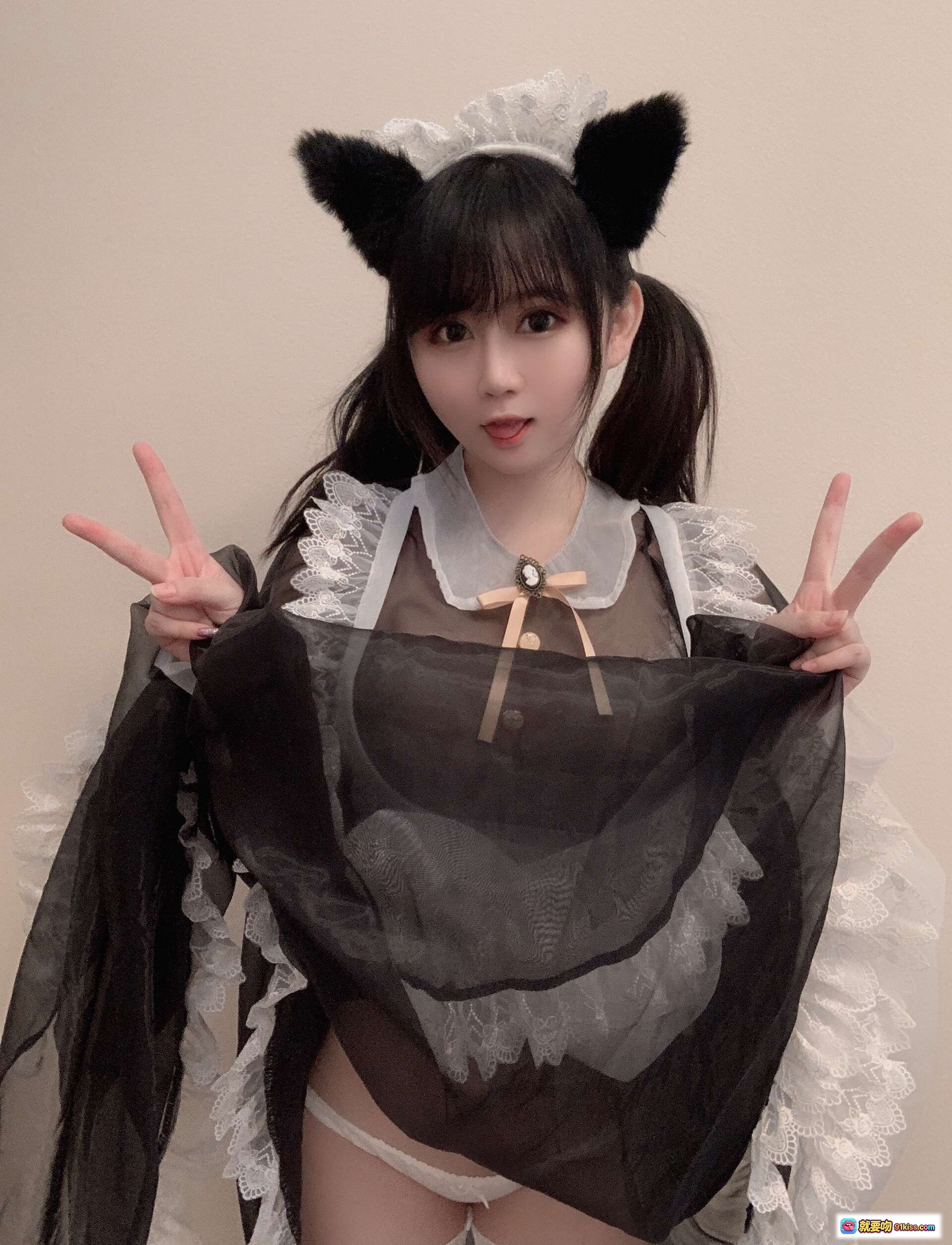 图片[4] - 依酱吖 NO.001 透明女仆装黑猫耳蕾丝边性感写真30P高清图集 - 就要吻