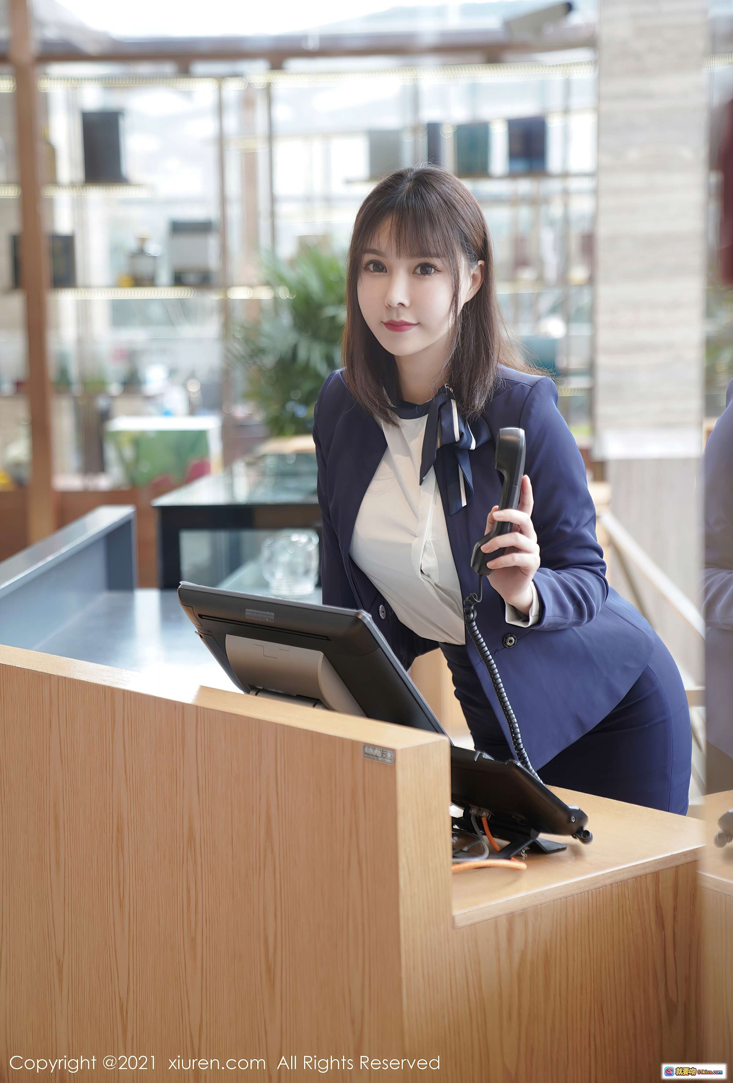 图片[7] - 晓鱼酱性感职场OL风制服美腿高跟丝袜写真 – XIUREN秀人网2021.03.19 VOL.3221 - 就要吻