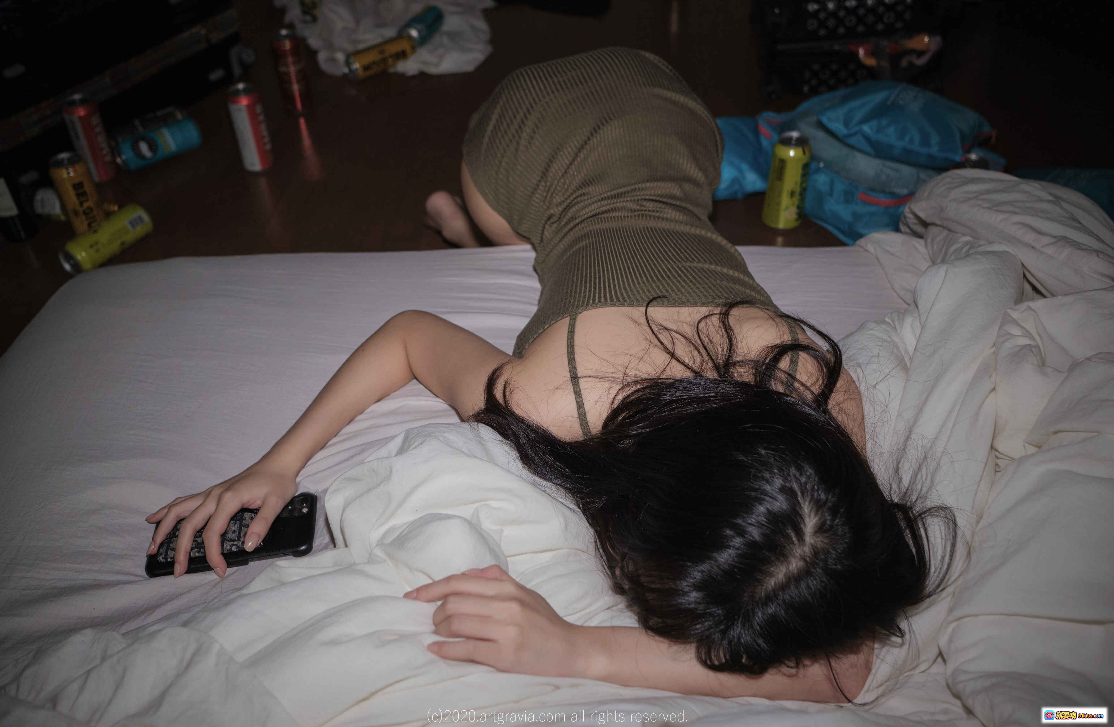 图片[2] - 姜仁卿NO.029 ARTGRAVIA_VOL190 白被窝慵懒少女写真 温柔眼神黑发特写 床上私房氛围感美图 - 就要吻