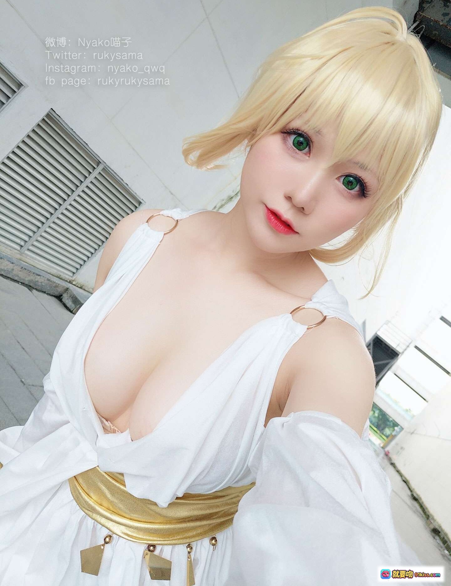 图片[10] - Nyako喵宁户外自拍写真｜蕾丝吊带裙+草帽少女风｜湖边清新甜美造型｜207P高清图集 - 就要吻