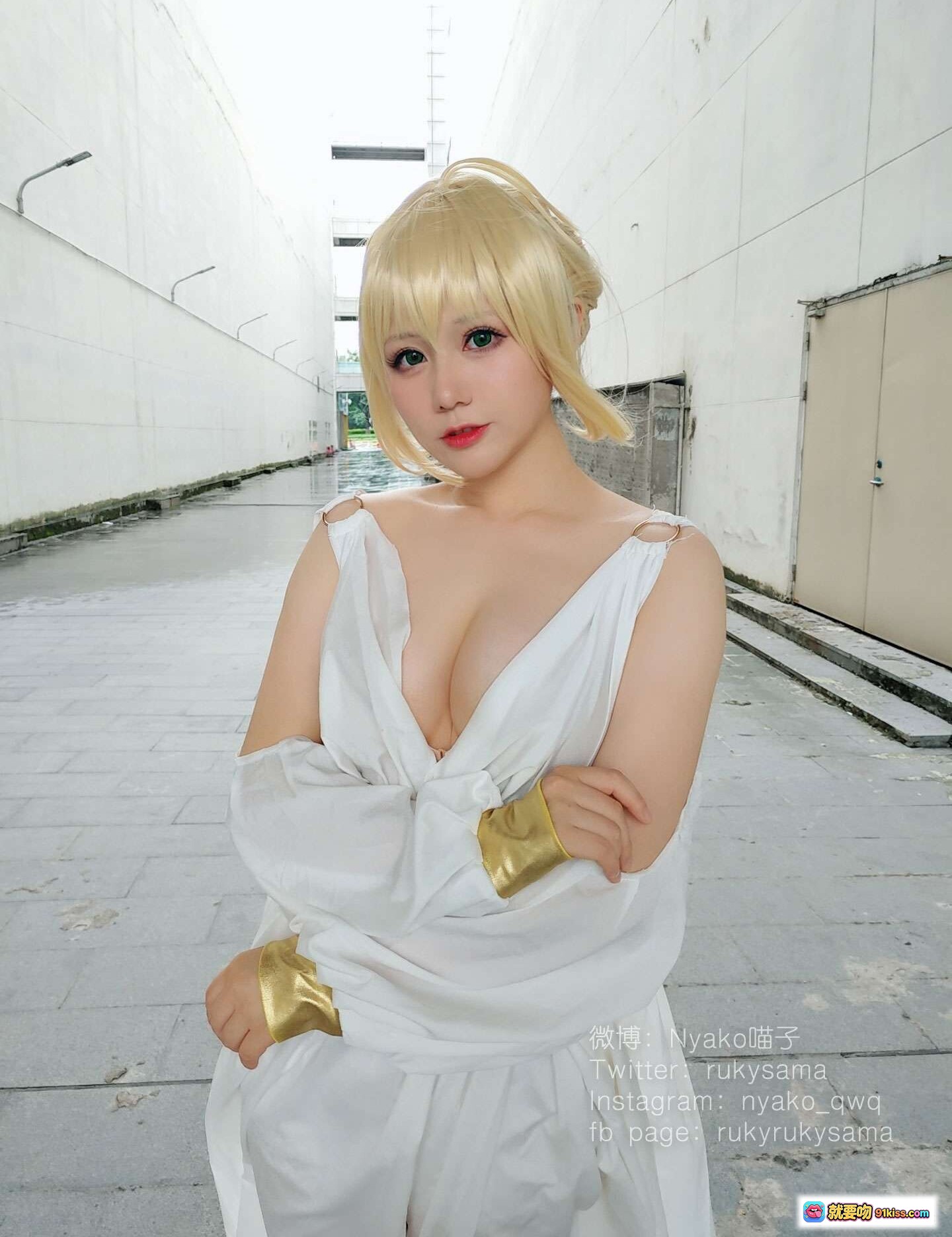 图片[4] - Nyako喵宁户外自拍写真｜蕾丝吊带裙+草帽少女风｜湖边清新甜美造型｜207P高清图集 - 就要吻