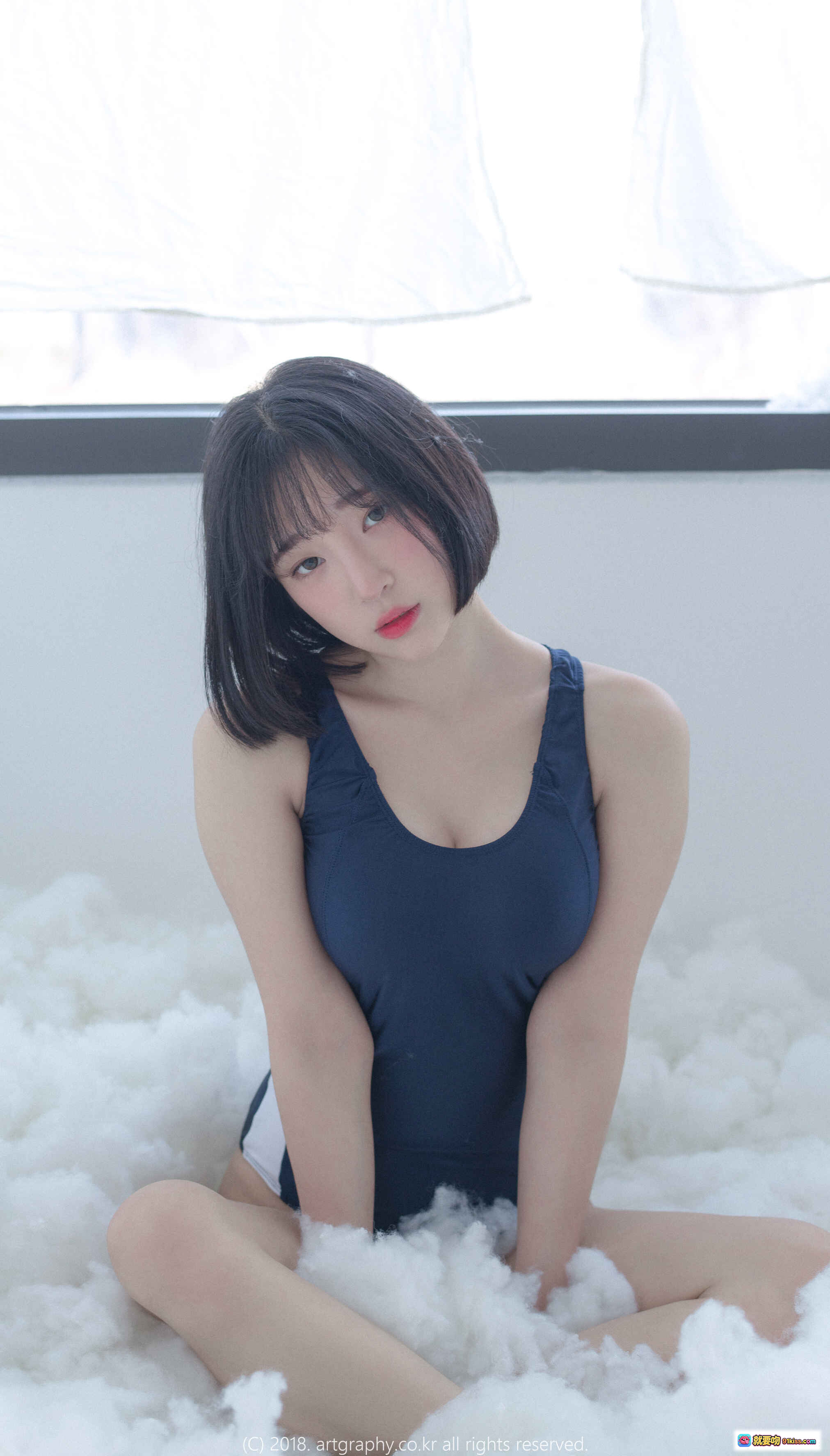 图片[3] - 姜仁卿 NO.009 ARTGRAVIA_VOL45 | 黑色紧身衣室内光影写真 | 沙发旁侧卧姿态 | 自然光斑艺术摄影 | 高质感私房人像 - 就要吻