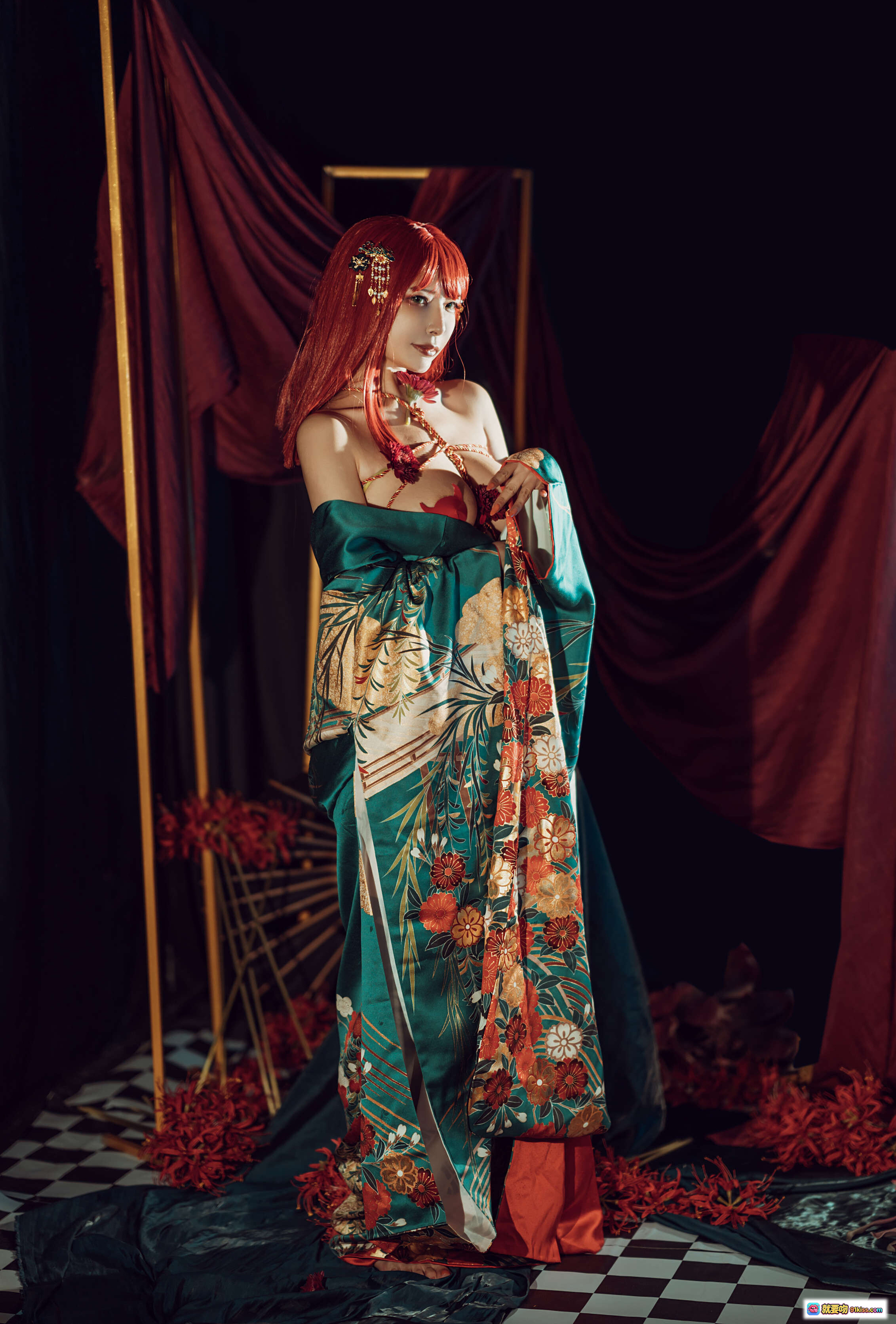 图片[7] - 秋和柯基NO.047和服Cosplay写真｜红发绳艺装饰｜日式花饰点缀｜精致发簪配饰｜优雅坐姿持烟斗｜36P高清图集 - 就要吻