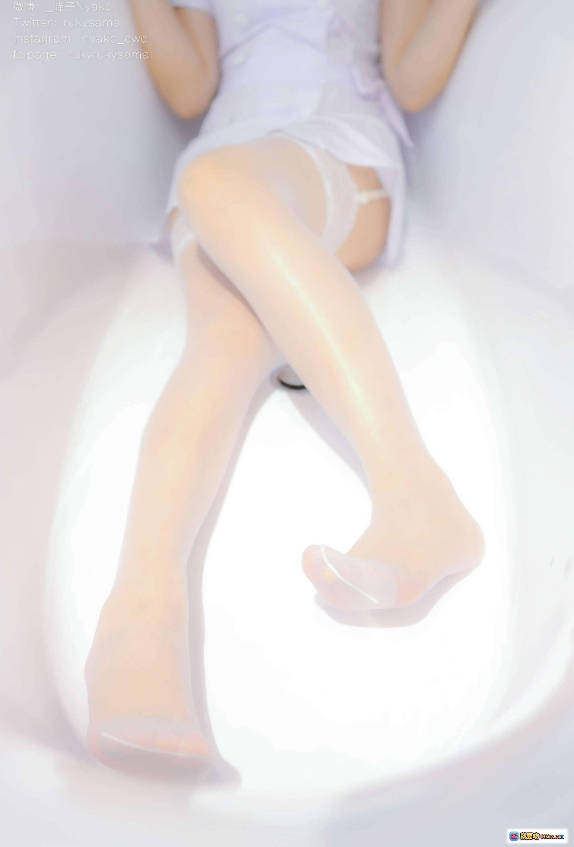 图片[4] - Nyako喵子NO.027秘密病棟写真集｜白大褂眼镜少女｜蕾丝内衣黑丝美腿｜高清131P私房摄影 - 就要吻