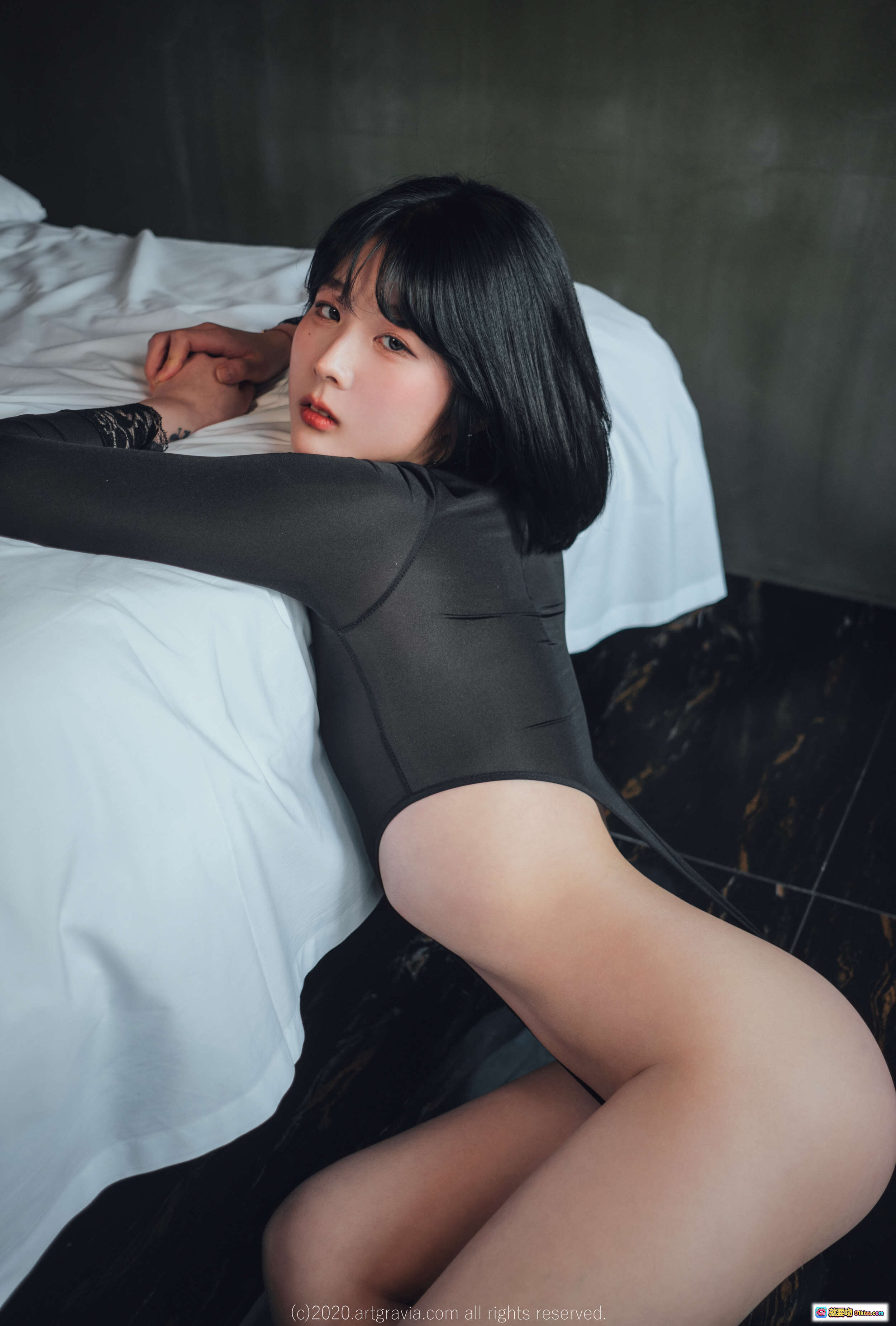 图片[6] - 韩国妹子Isabella性感写真 | ARTGRAVIA_VOL162 黑色紧身衣翘臀特写 美腿裸足诱惑风 - 就要吻