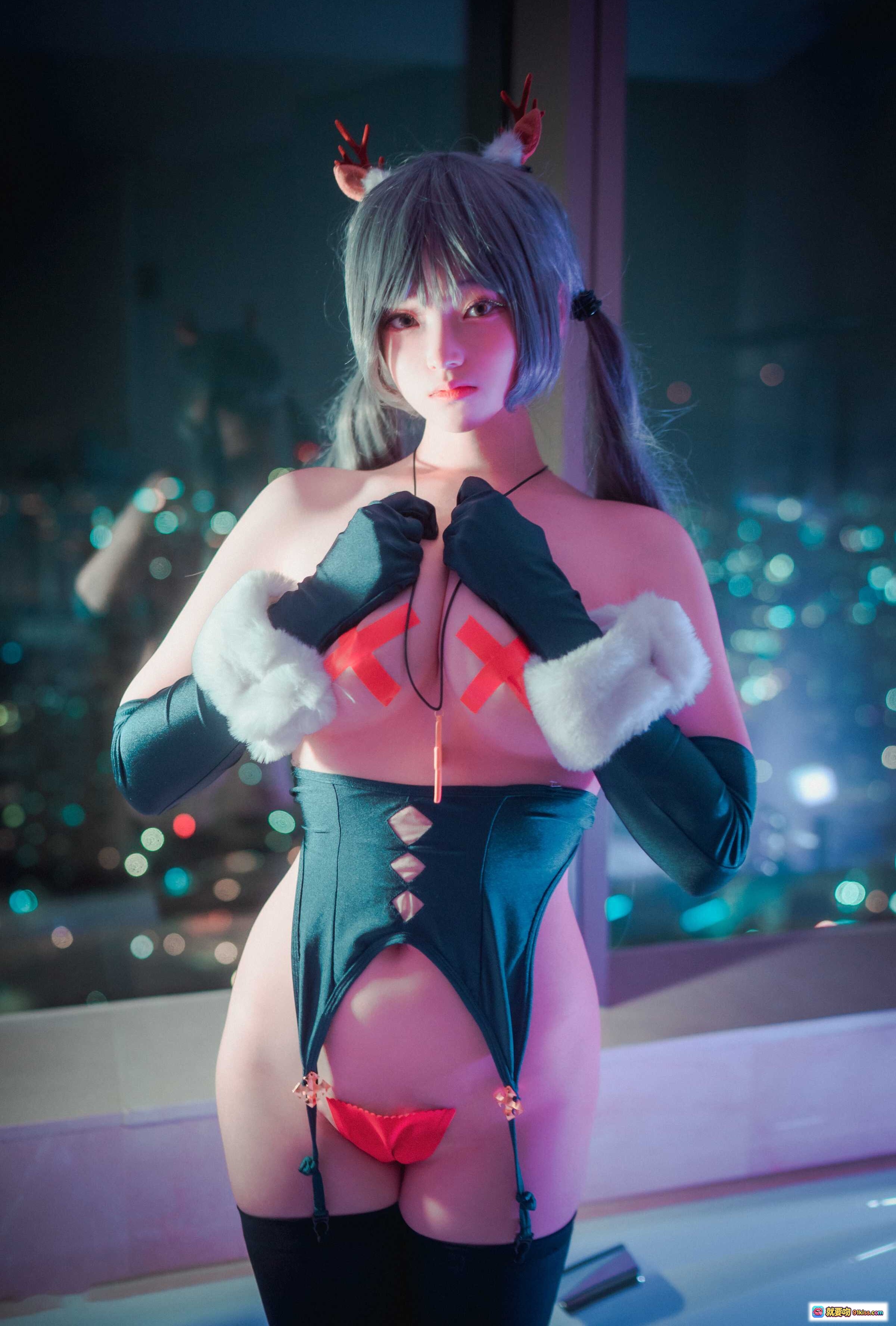 图片[5] - Bambi DJAWA 圣诞兔女郎写真 | 红色兔耳+黑丝美腿+霓虹夜景 | Nuit de noel主题性感Cosplay - 就要吻