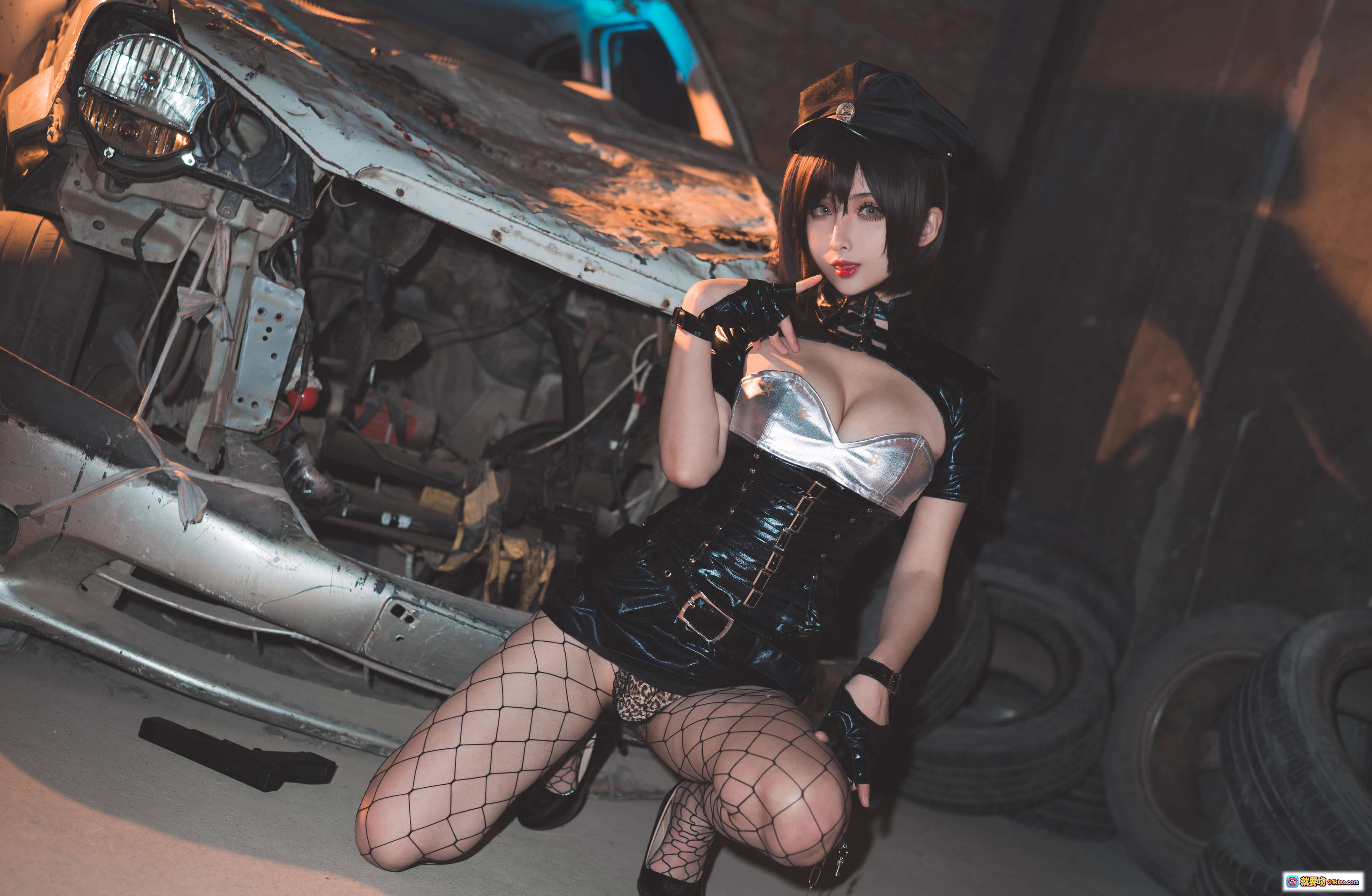 图片[9] - rioko凉凉子NO.035实习警察写真-黑丝网袜警服造型-废车场性感Cosplay-20P高清图集 - 就要吻