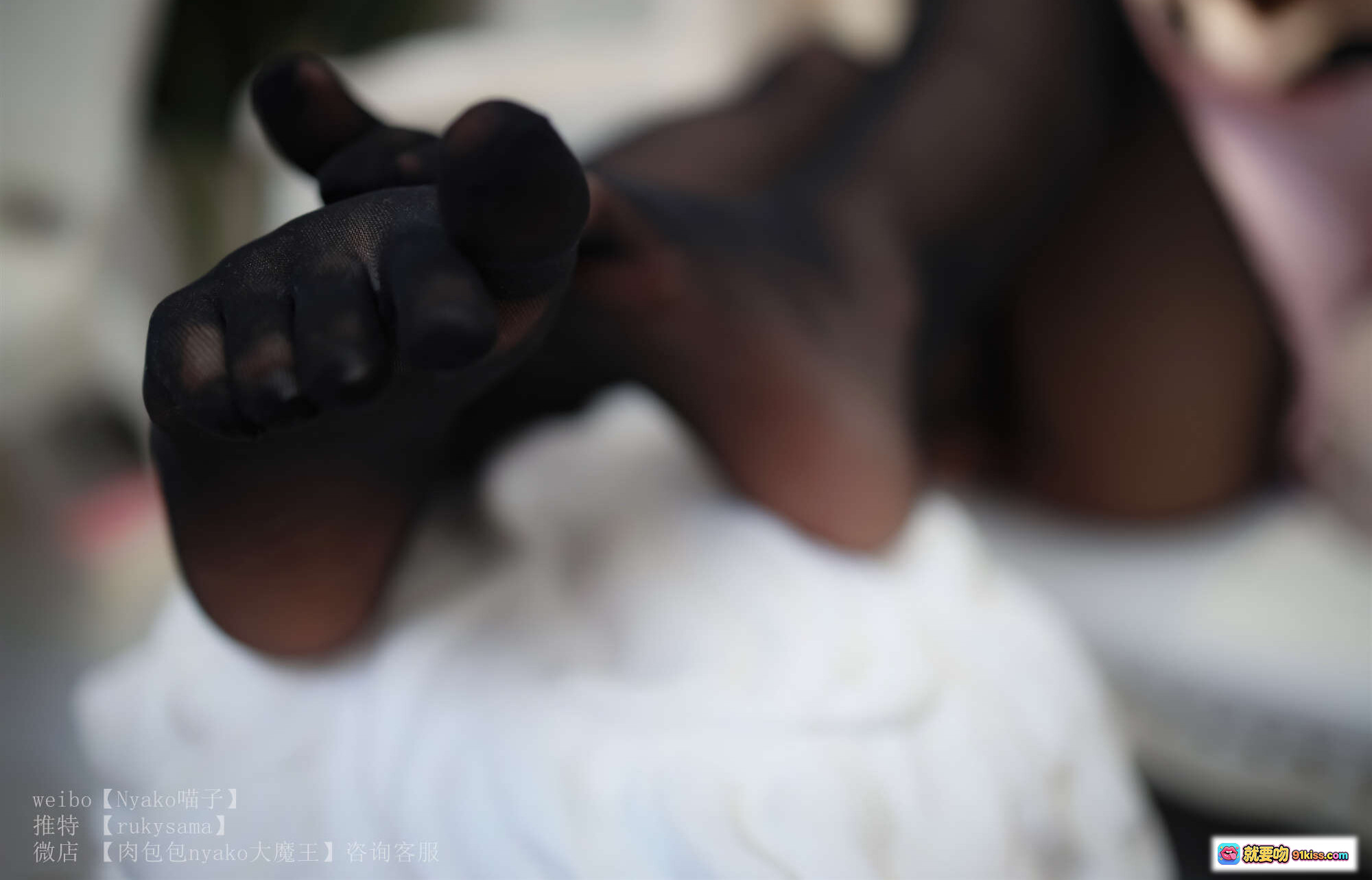 图片[2] - 邻家大姐姐黑蕾丝猫耳装写真 | 甜美眼镜少女私房照 | Nyako喵子122P高清图集 - 就要吻