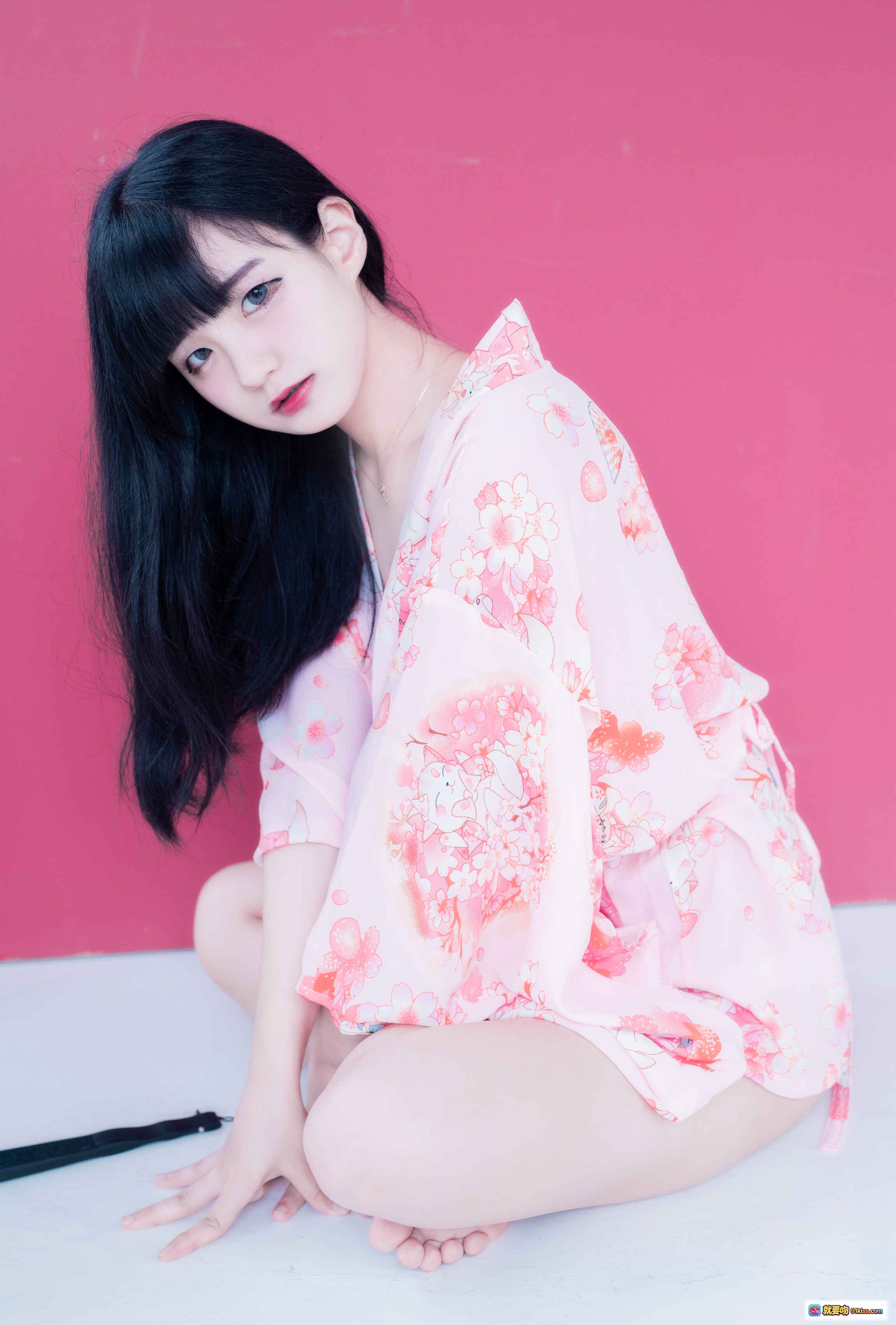 图片[3] - 韩国正妹Jenny性感写真 – BLUECAKE白色系居家风粉裙美腿诱惑 - 就要吻