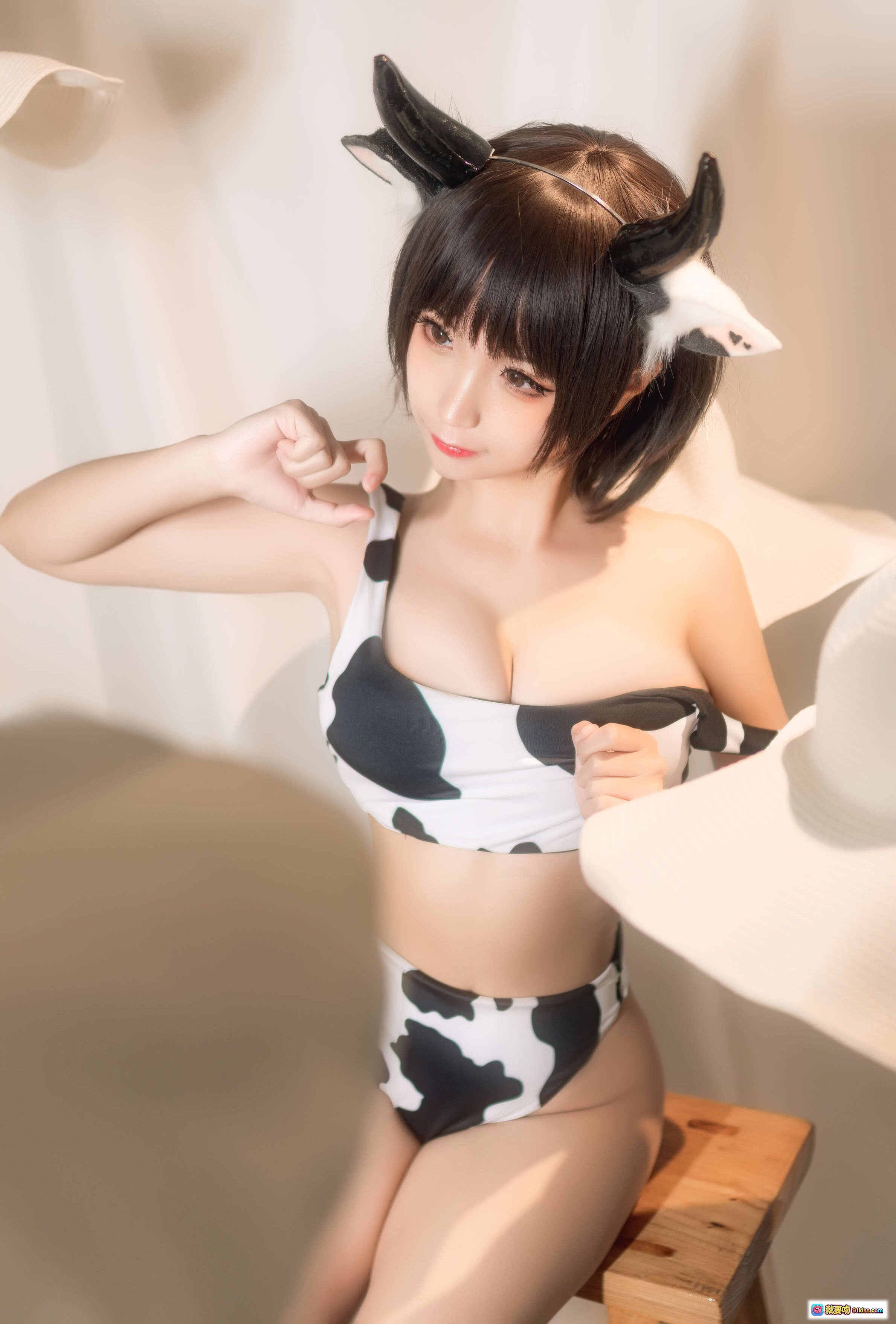 图片[2] - 蠢沫沫NO.082花花牛写真 | 黑白奶牛纹比基尼性感私房照 40P高清图集 - 就要吻