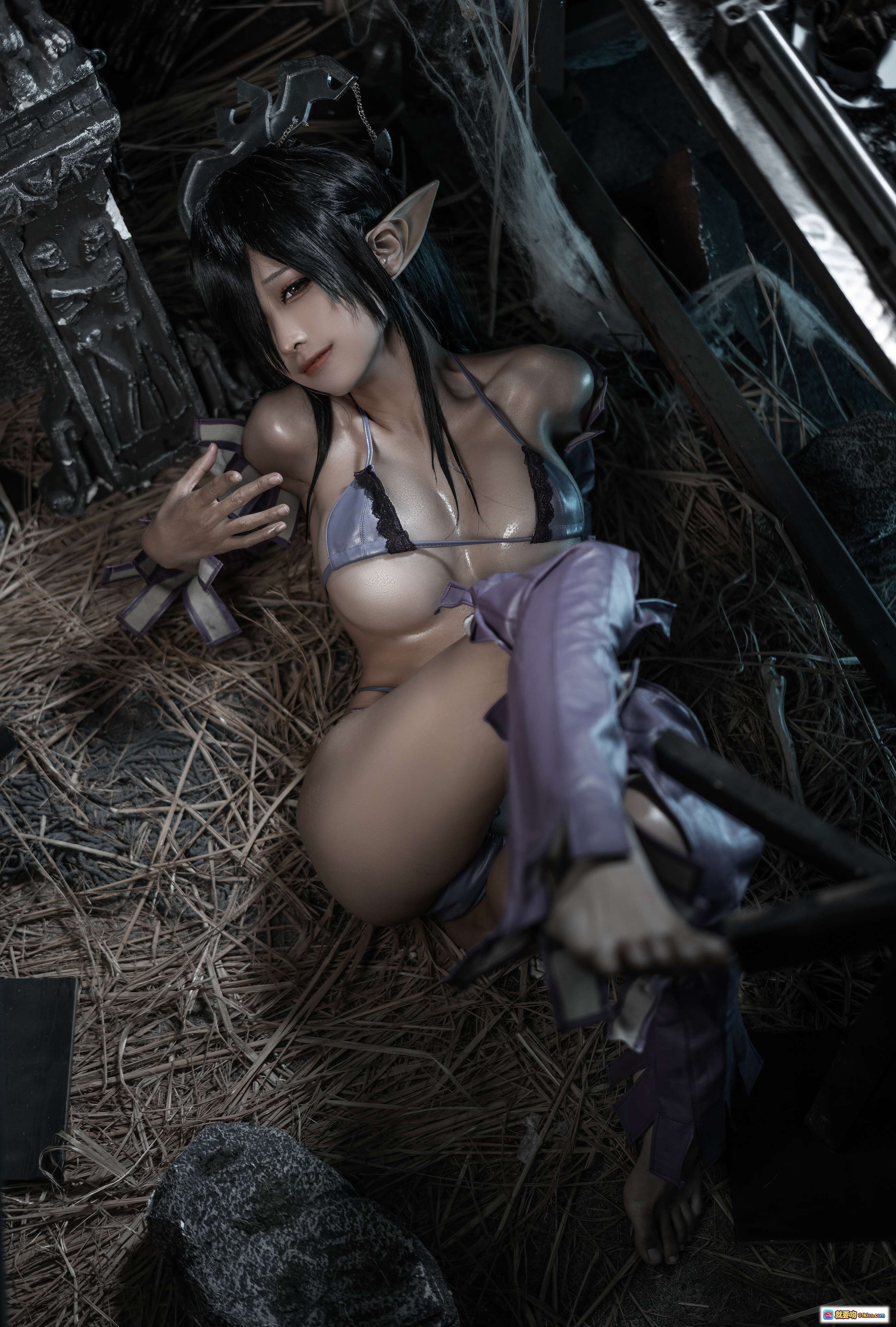 图片[3] - 蠢沫沫NO.121黑兽女王COS写真3套36P 精致精灵耳暗黑风性感内衣紫色长袖搭配神秘雕像背景 - 就要吻