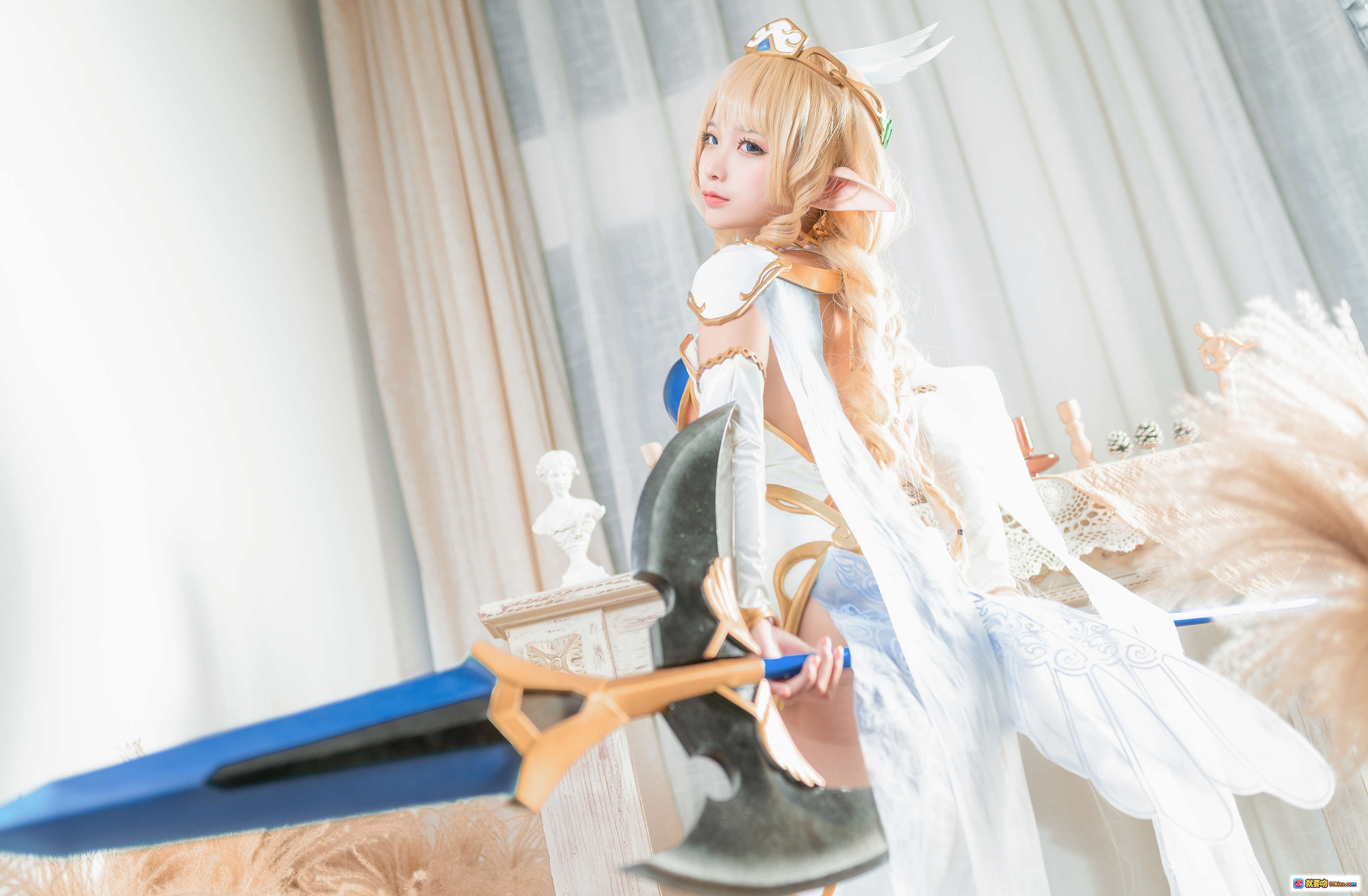 图片[4] - 蠢沫沫NO.107精灵村第三村人Cosplay美腿赤足红甲特写 白色铠甲蓝金装饰40P高清写真 - 就要吻