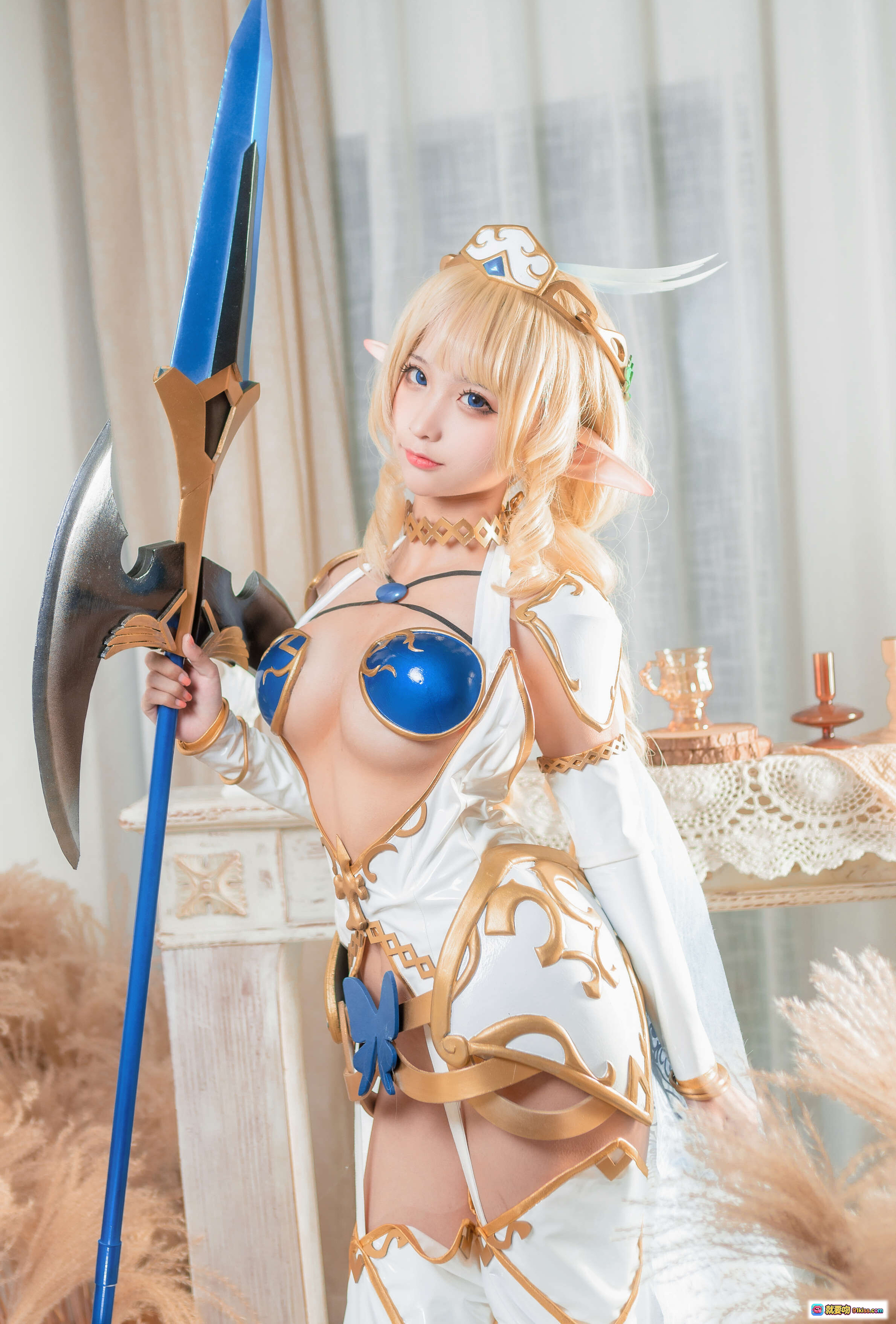 图片[2] - 蠢沫沫NO.107精灵村第三村人Cosplay美腿赤足红甲特写 白色铠甲蓝金装饰40P高清写真 - 就要吻