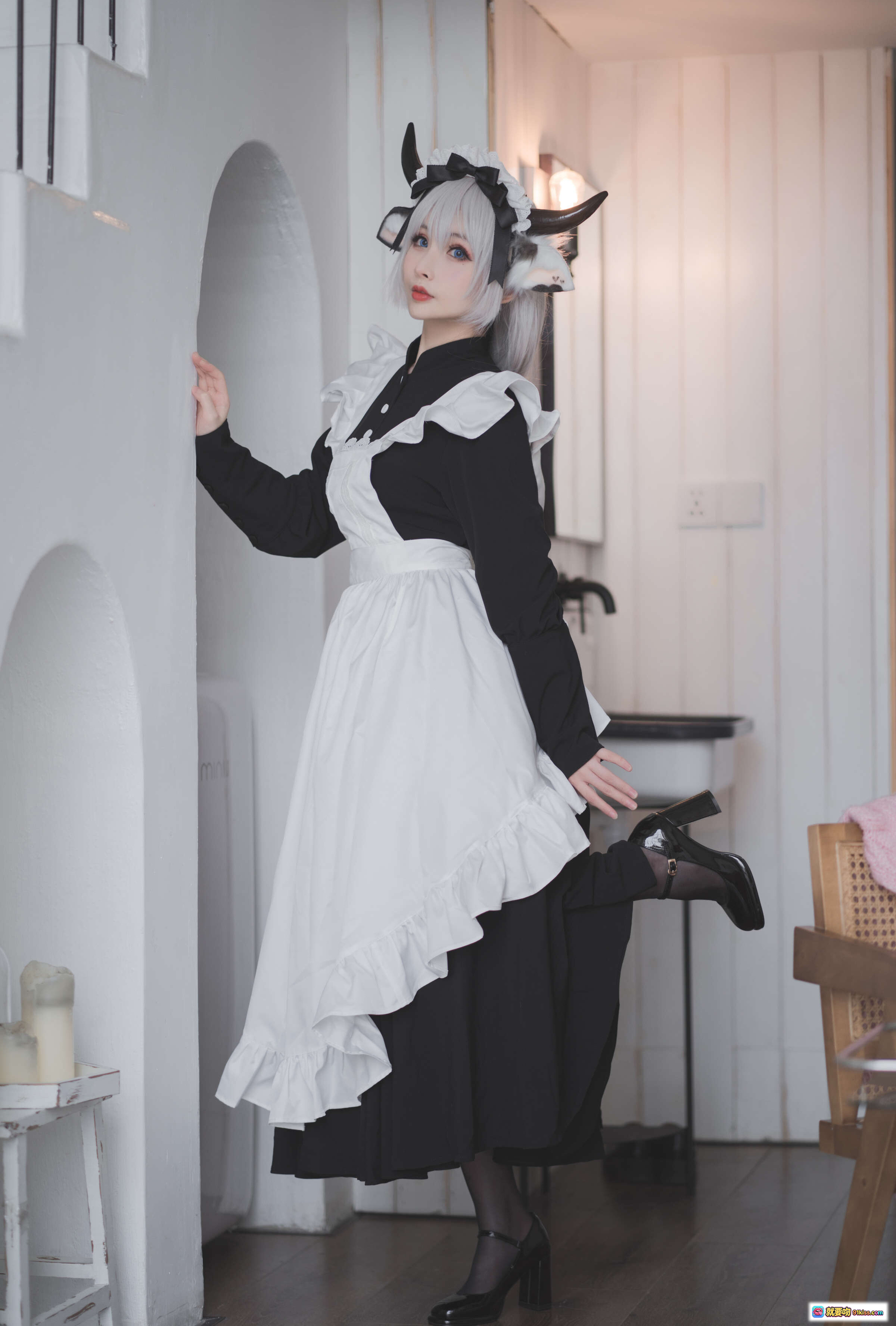 图片[9] - rioko凉凉子NO.063牛奶女仆写真｜黑丝蕾丝内衣+牛角发饰+居家私房美图45P - 就要吻