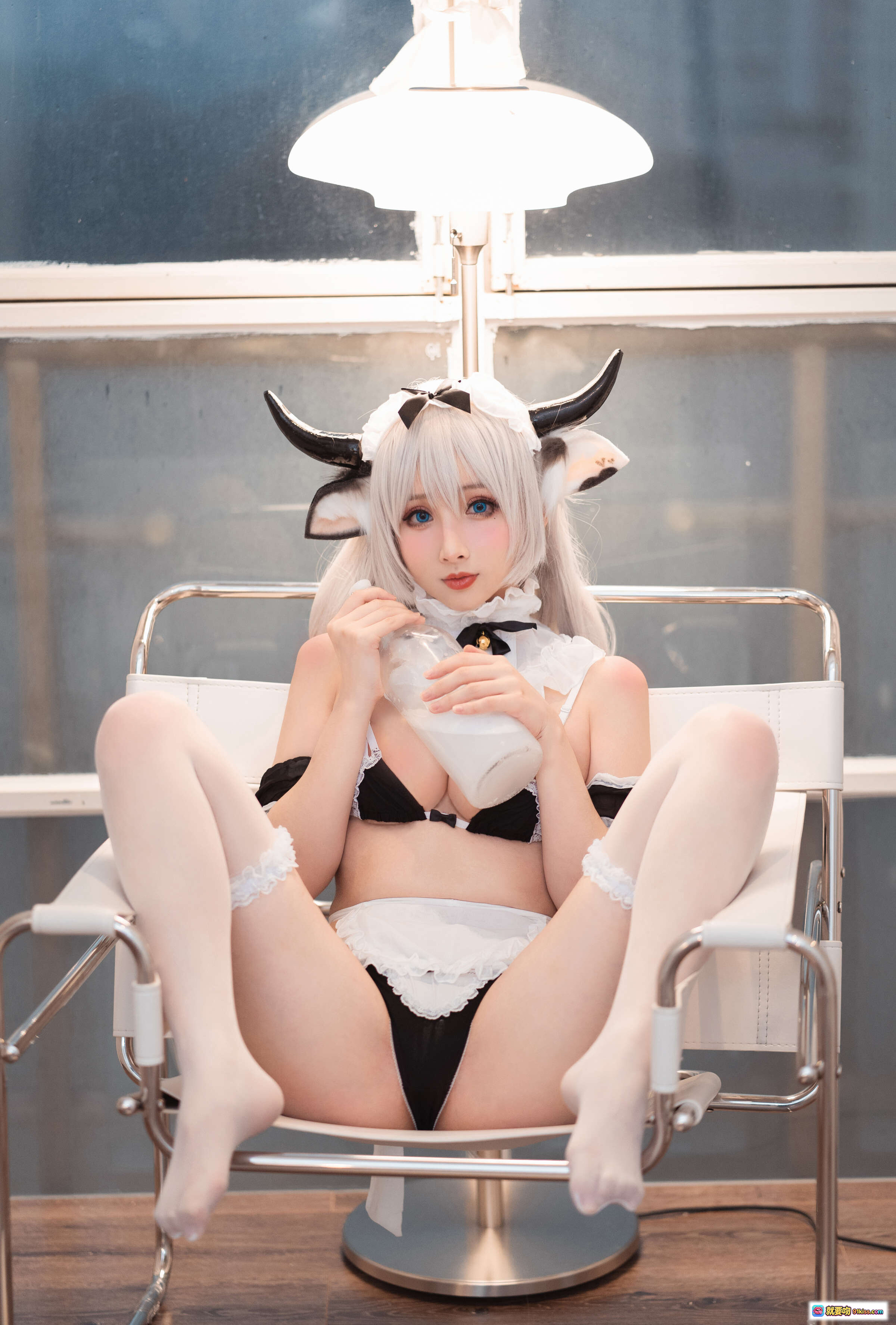 图片[2] - rioko凉凉子NO.063牛奶女仆写真｜黑丝蕾丝内衣+牛角发饰+居家私房美图45P - 就要吻