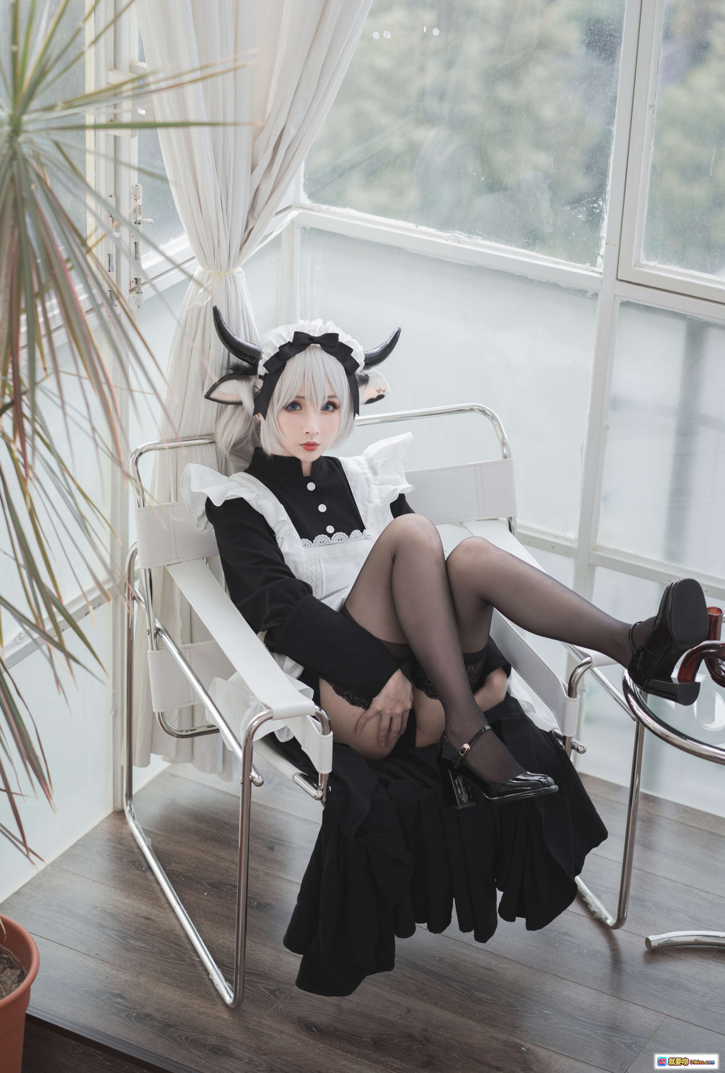 图片[8] - rioko凉凉子NO.063牛奶女仆写真｜黑丝蕾丝内衣+牛角发饰+居家私房美图45P - 就要吻