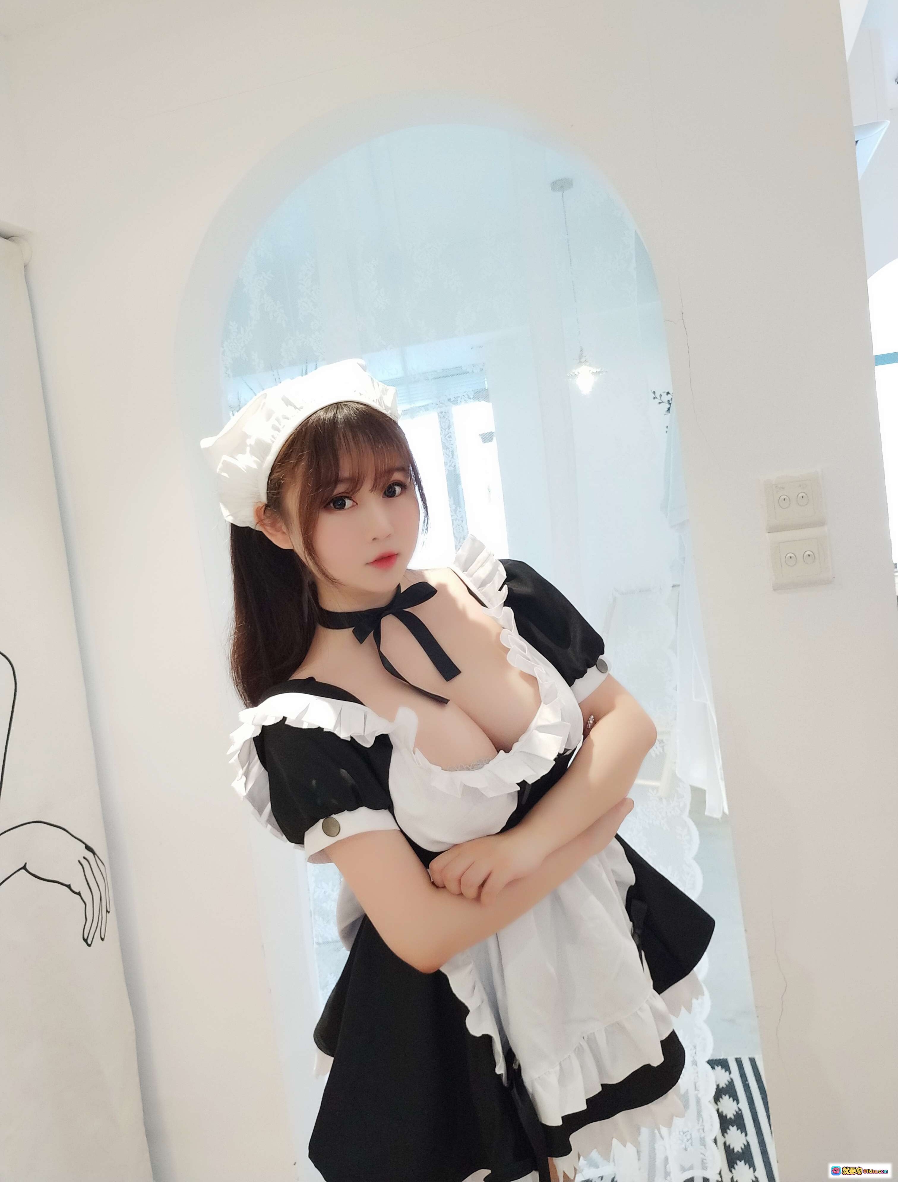 图片[4] - 依酱吖NO.017女仆2.0写真 | 黑白蕾丝女仆装 | 甜美性感自拍 | 26P高清图集 - 就要吻