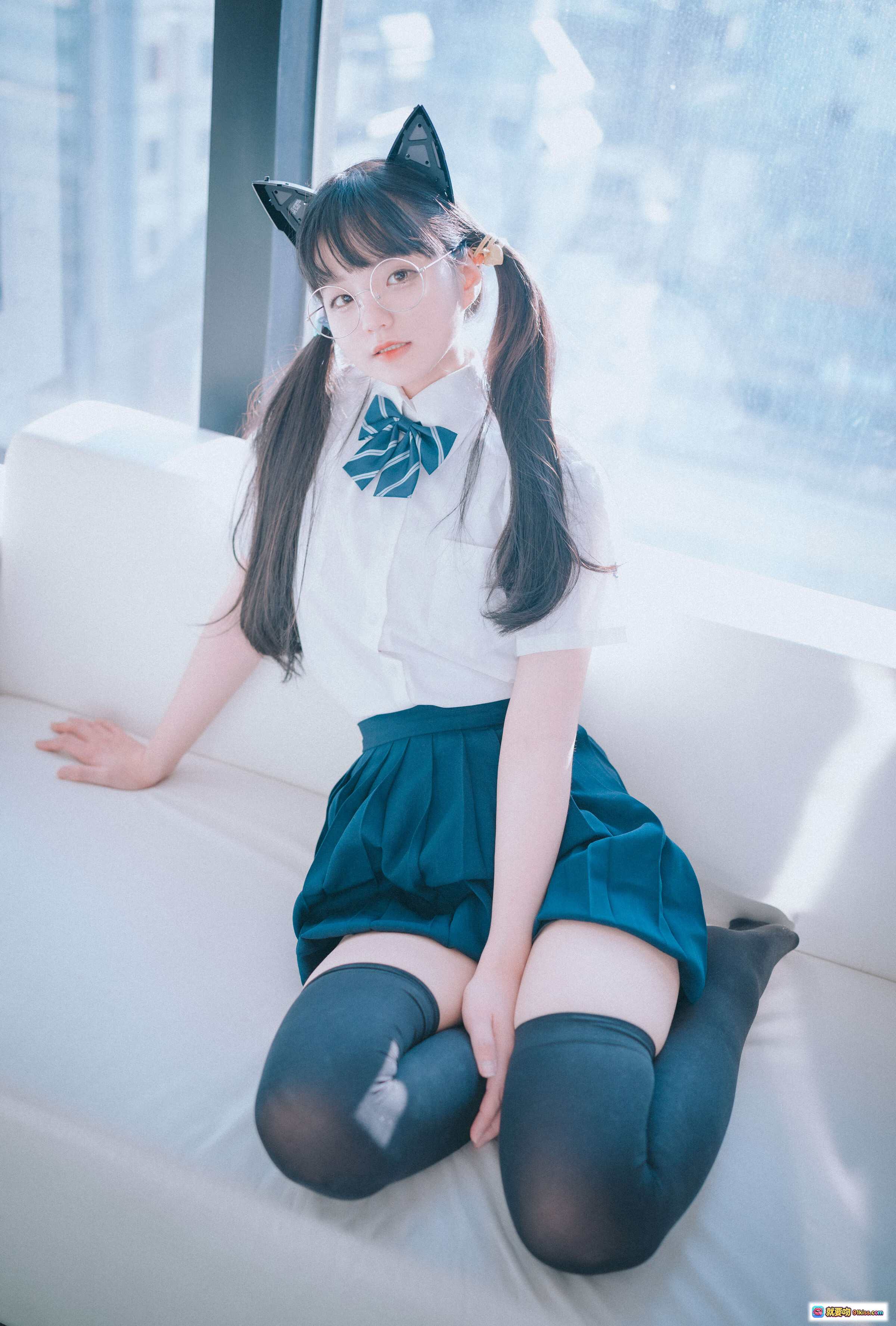 图片[5] - 韩国正妹Jenny 20岁清新校服写真 猫耳双马尾眼镜少女 甜美可爱风室内拍摄 - 就要吻