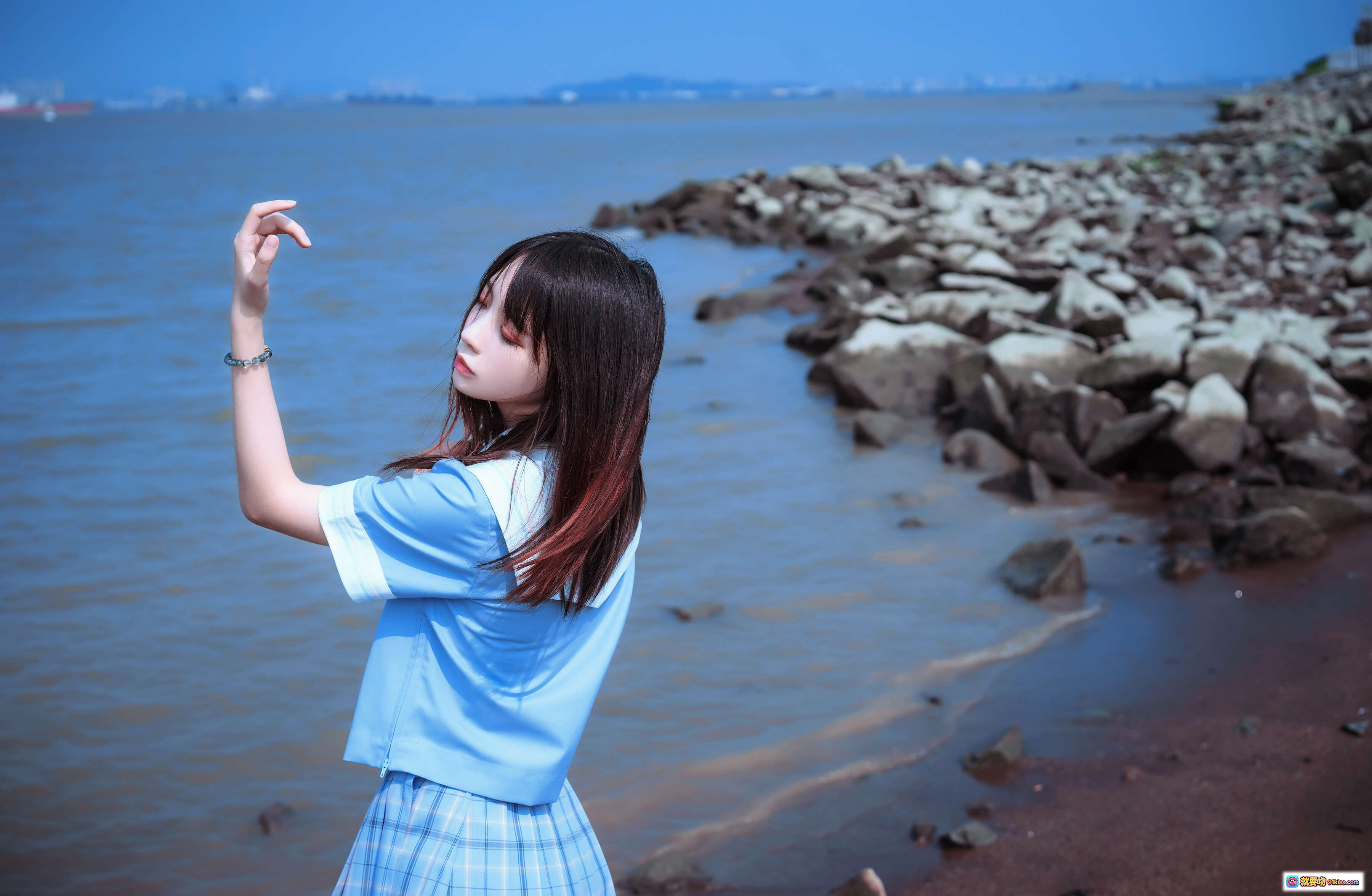 图片[6] - 疯猫ss NO.002 海鸥岛海边写真 蓝裙少女礁石滩拍照 清新自然风光 40P高清图集 - 就要吻