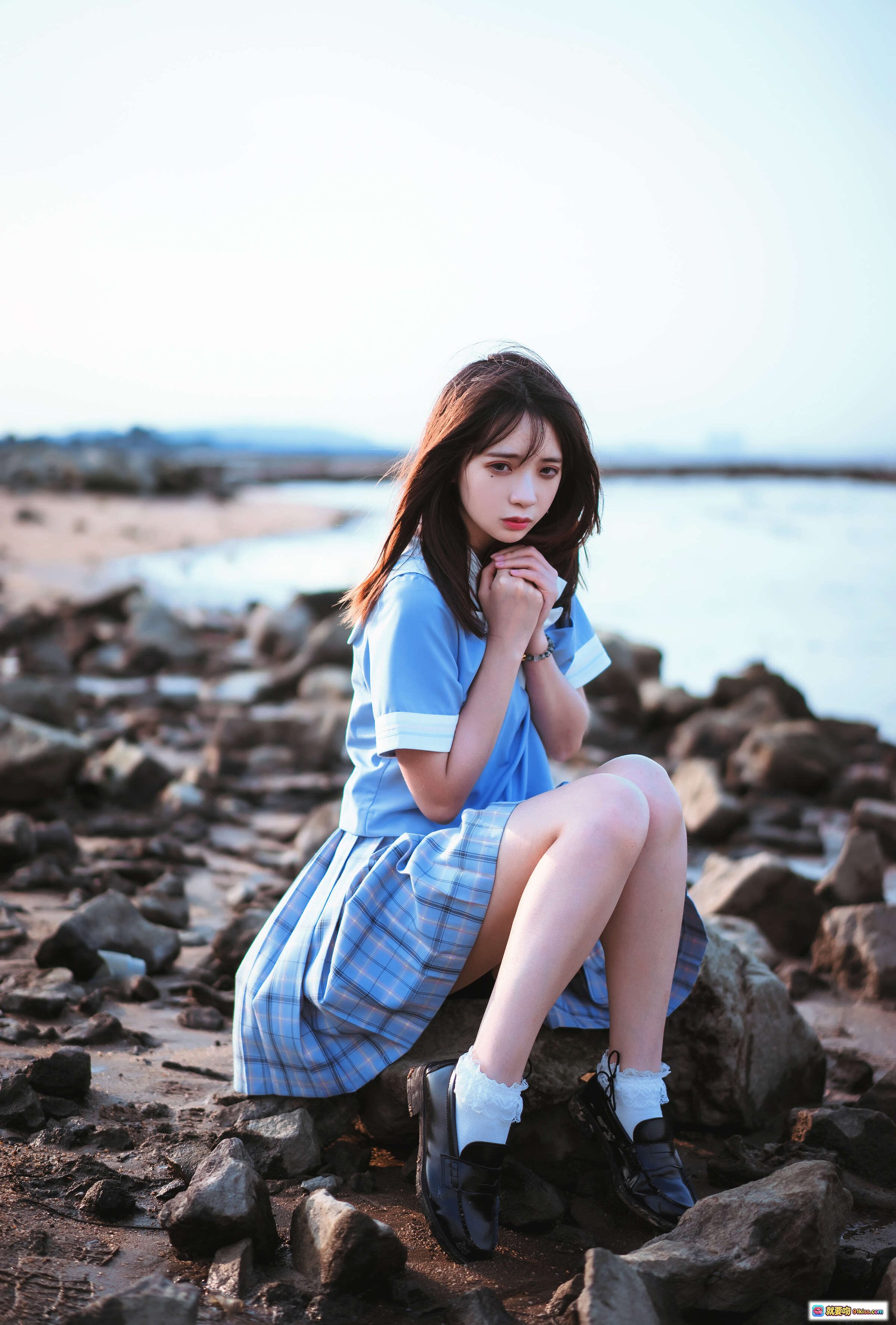图片[8] - 疯猫ss NO.002 海鸥岛海边写真 蓝裙少女礁石滩拍照 清新自然风光 40P高清图集 - 就要吻