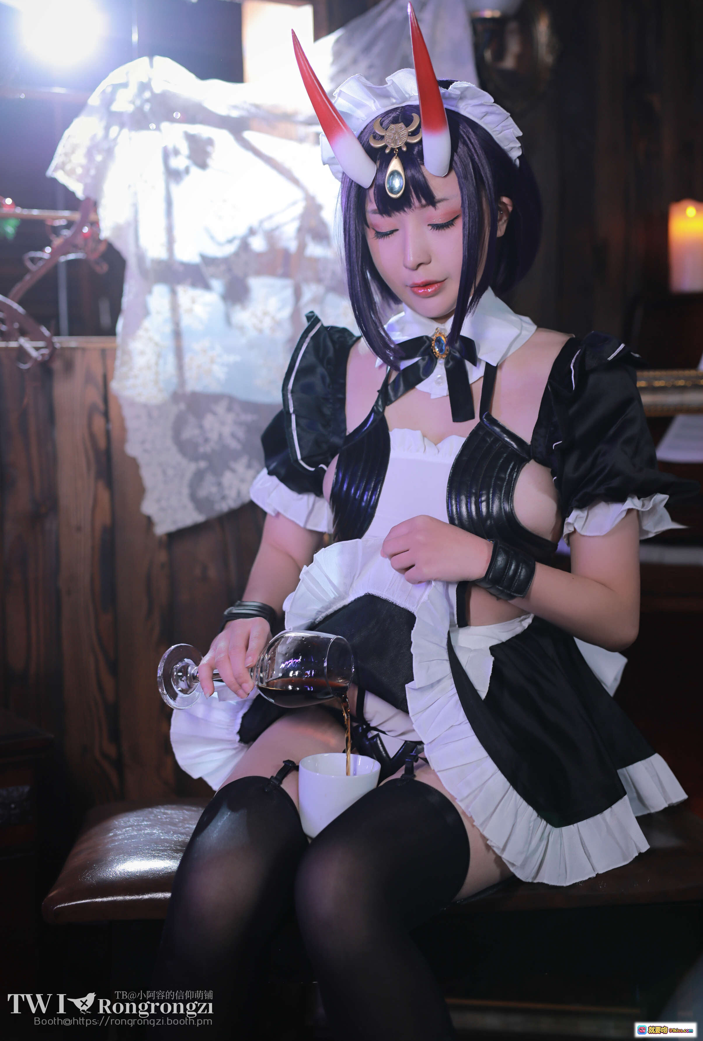 图片[4] - 小容仔咕咕咕w NO.008 酒吞童子女仆Cosplay写真 46P高清美图 黑白女仆装 紫发性感造型 腿部特写 二次元角色扮演 无视频纯图集 - 就要吻