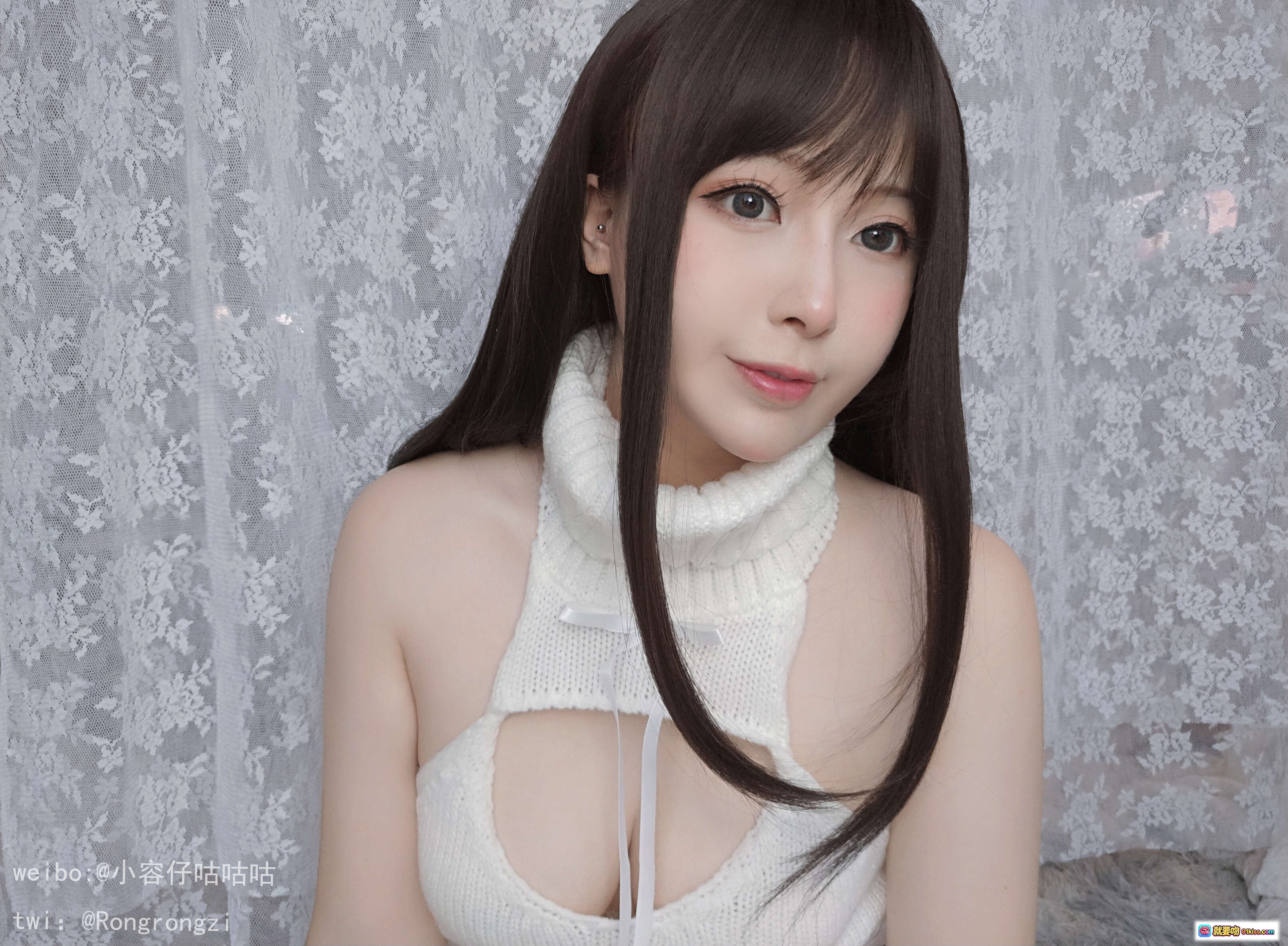 图片[8] - 小容仔咕咕咕w NO.007 女友向纯白毛衣写真 21P温柔甜美居家风 白色针织系带设计 软妹风私房照 - 就要吻