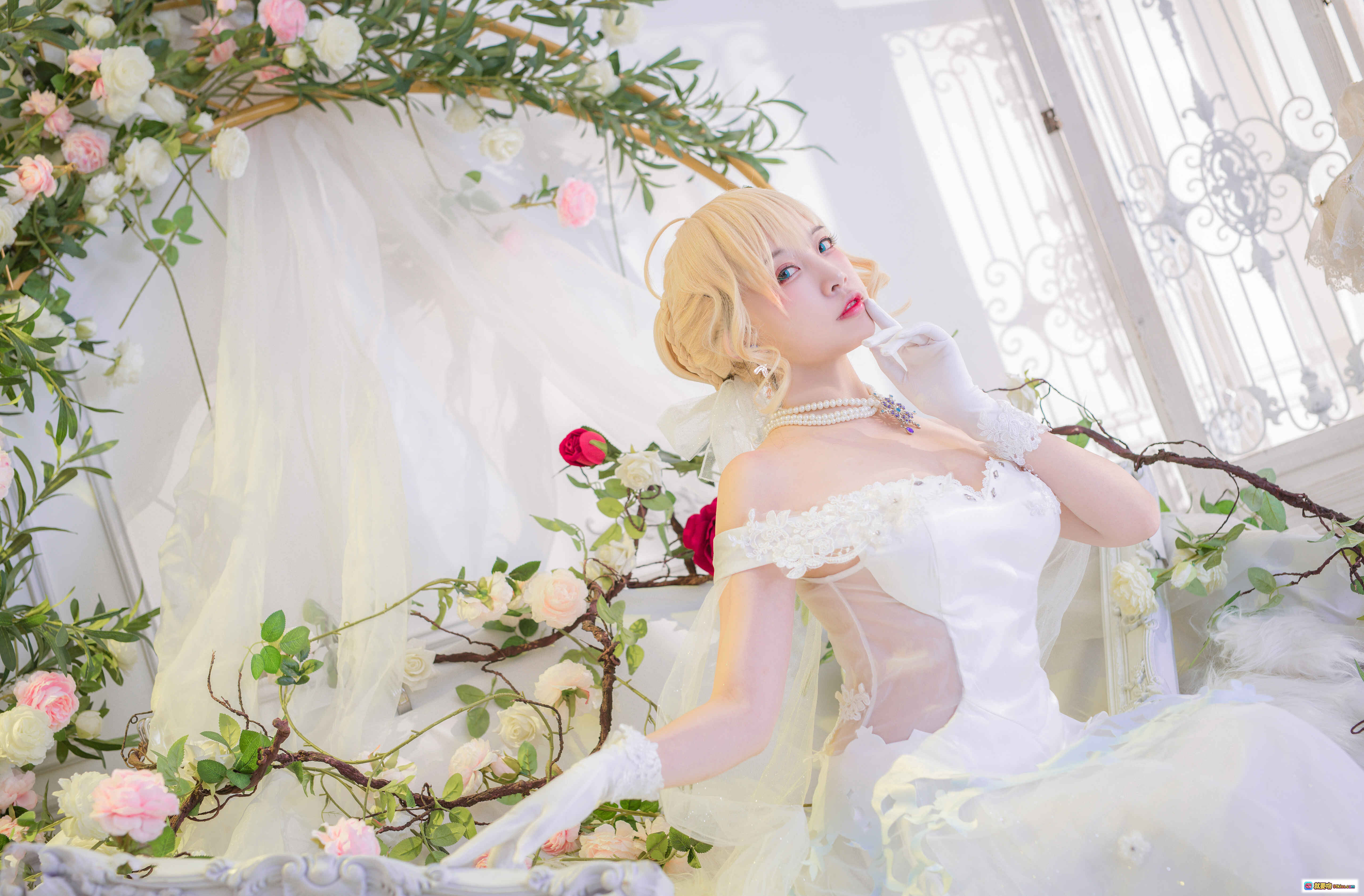 图片[6] - 二佐Nisa NO.031 花嫁COS写真 | 白发红玫瑰新娘造型 | 白色婚纱长手套 | 甜美梦幻摄影 | 40P高清图集 - 就要吻