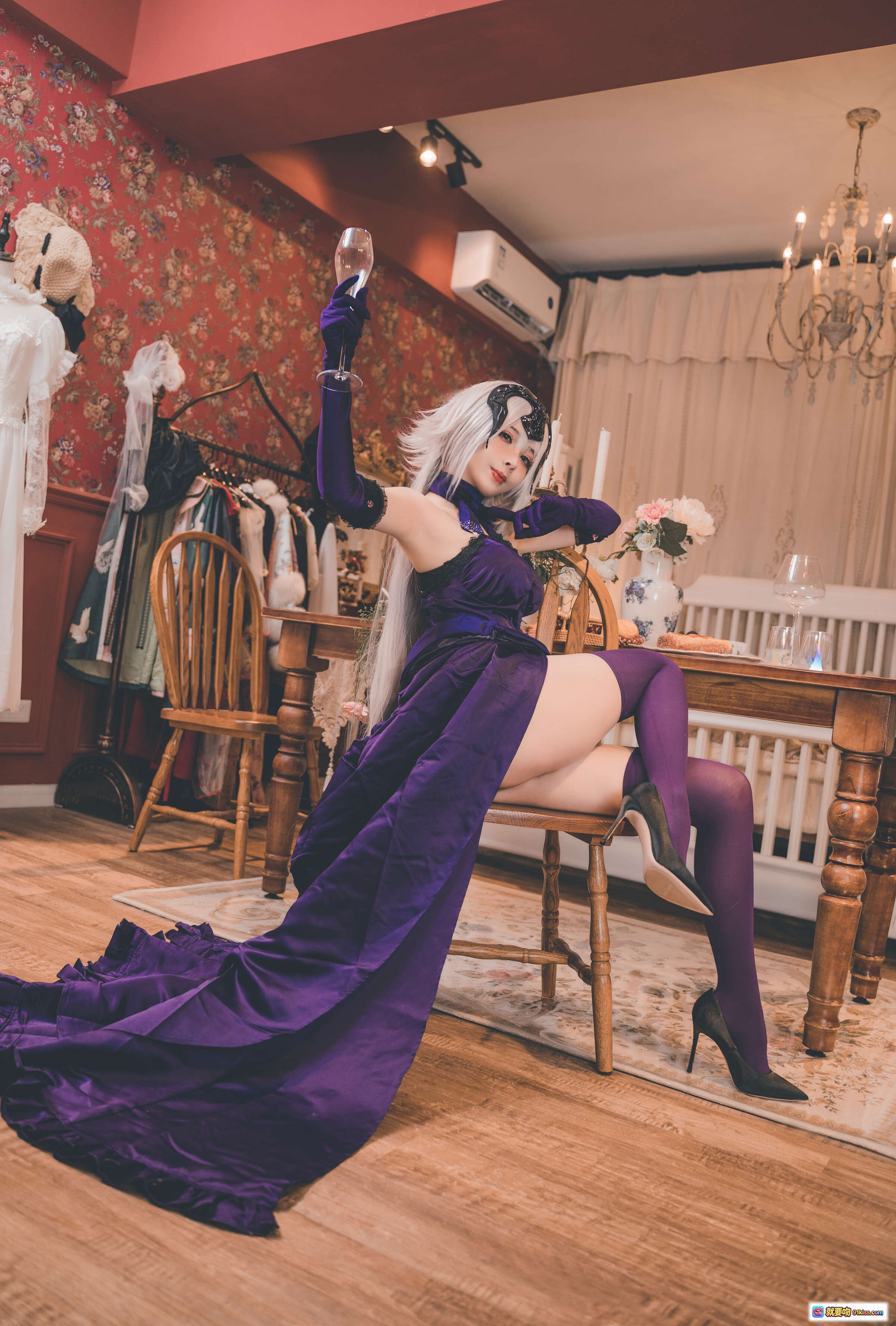 图片[5] - rioko凉凉子NO.046醉贞写真集｜紫色礼服高跟美腿室内复古风私房摄影29P - 就要吻