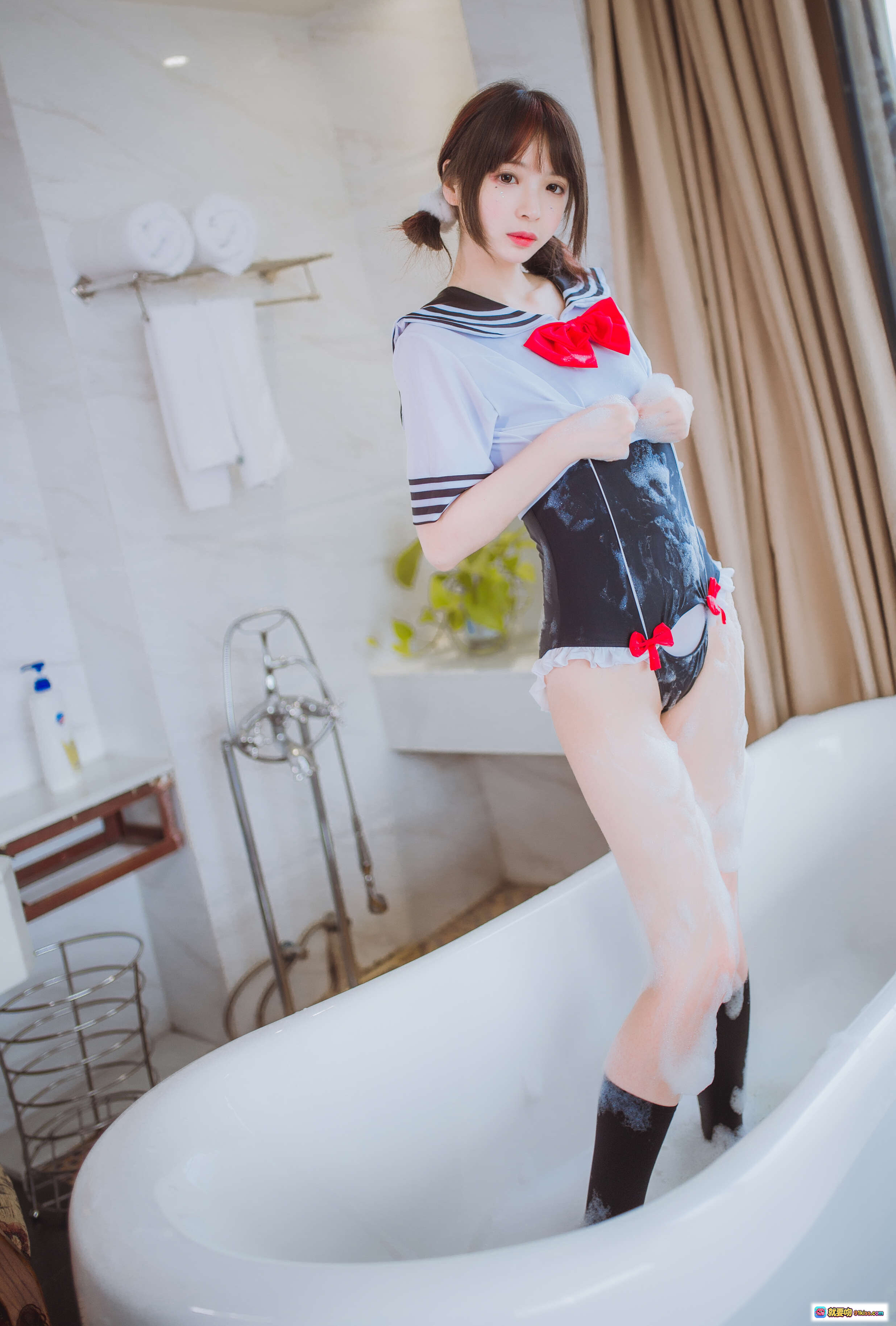 图片[2] - 疯猫ss NO.052 死库水写真 33P高清美腿浴缸泡沫特写 甜美少女私房摄影 - 就要吻