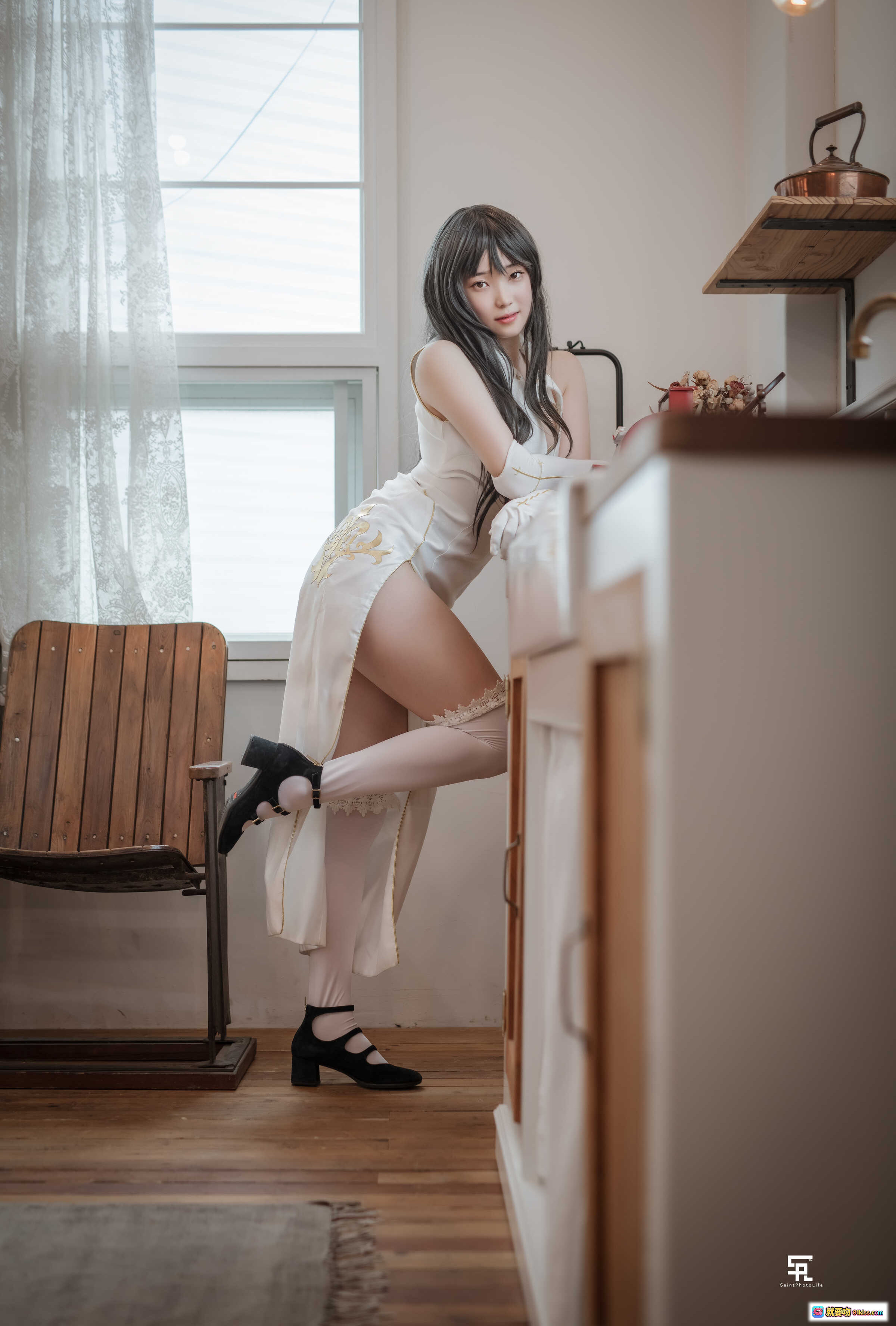 图片[3] - BamBi VOL.01 Cosplay写真｜红色亮面夹克+黑色皮短裤｜SaintPhotolife摄影｜室内自然光人像｜日系短发少女造型 - 就要吻