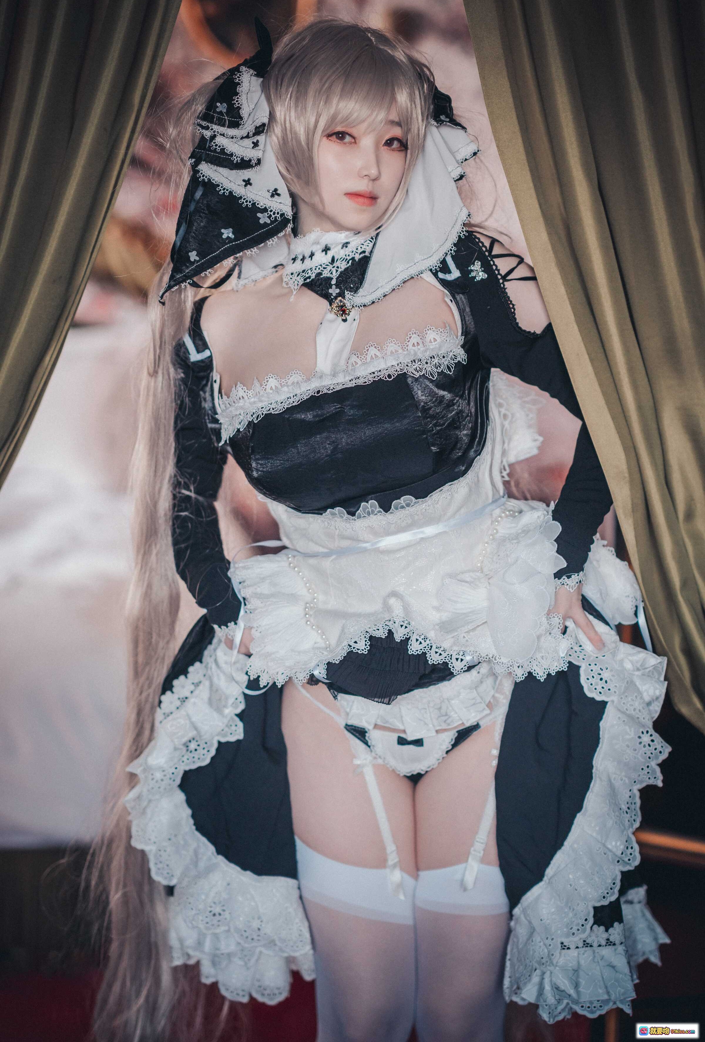 图片[3] - Bambi DJAWA Azur Lane HMS Formidable 美少女COS写真 白色内衣 黑色蕾丝发带 床上诱惑姿势 高清摄影 二次元角色扮演 - 就要吻