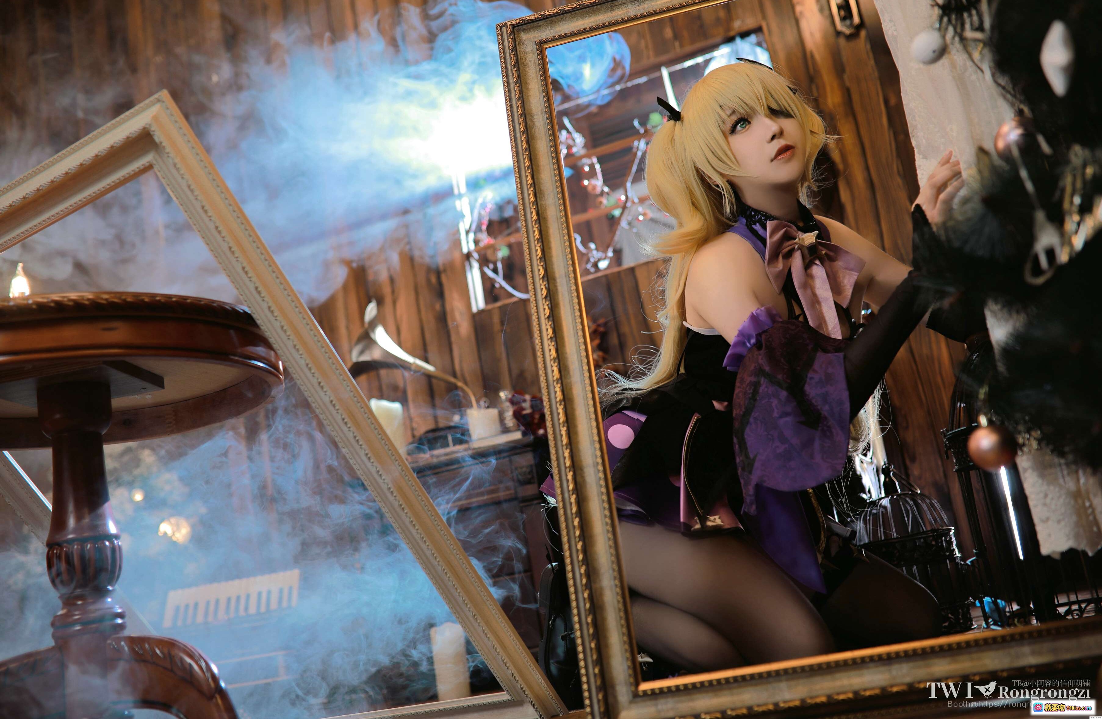 图片[4] - 小容仔菲谢尔cosplay写真 | 黑丝蕾丝蝴蝶结女仆装 | 金发双马尾性感坐姿 | 26P高清图集 - 就要吻