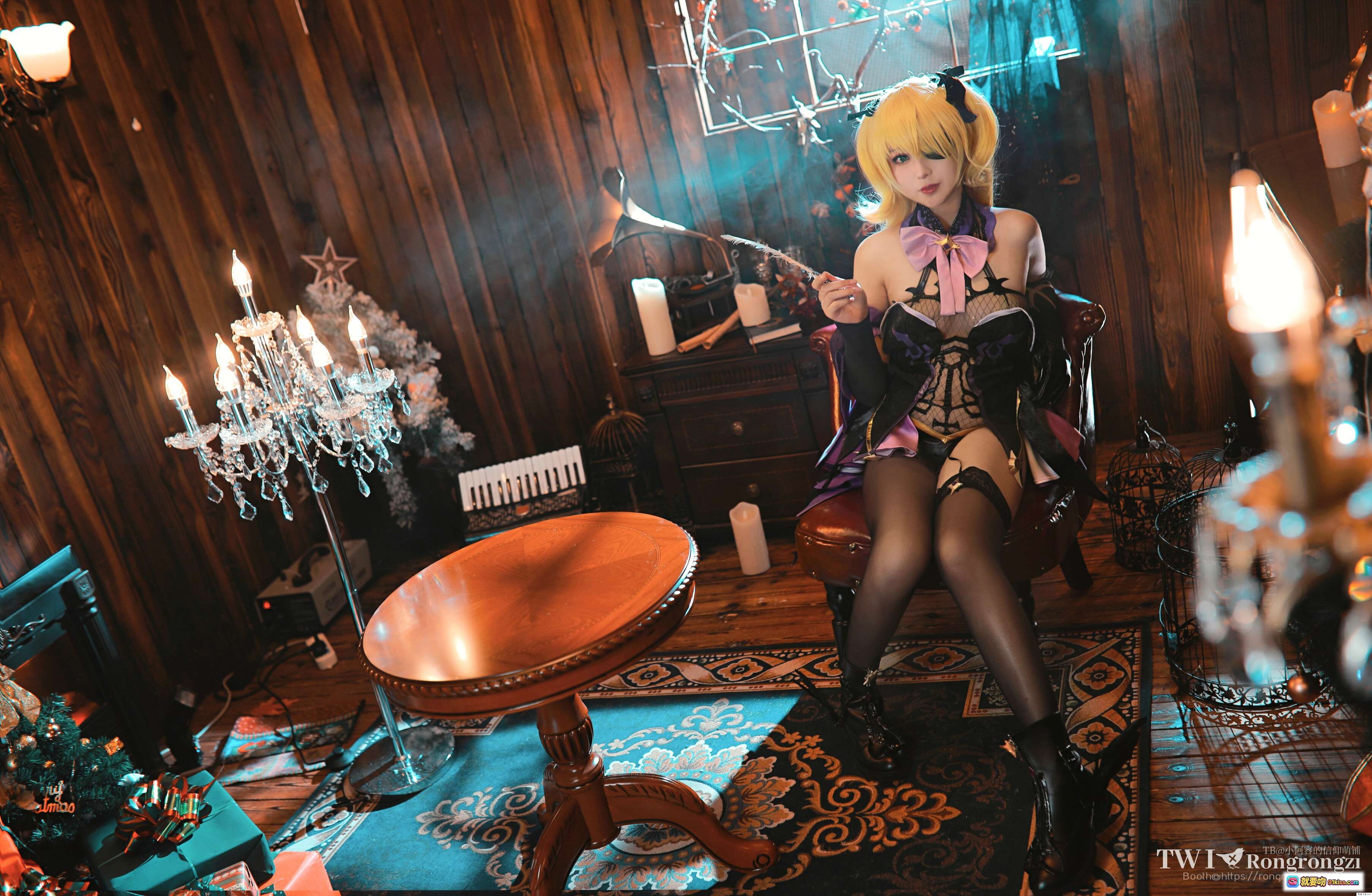 图片[6] - 小容仔菲谢尔cosplay写真 | 黑丝蕾丝蝴蝶结女仆装 | 金发双马尾性感坐姿 | 26P高清图集 - 就要吻