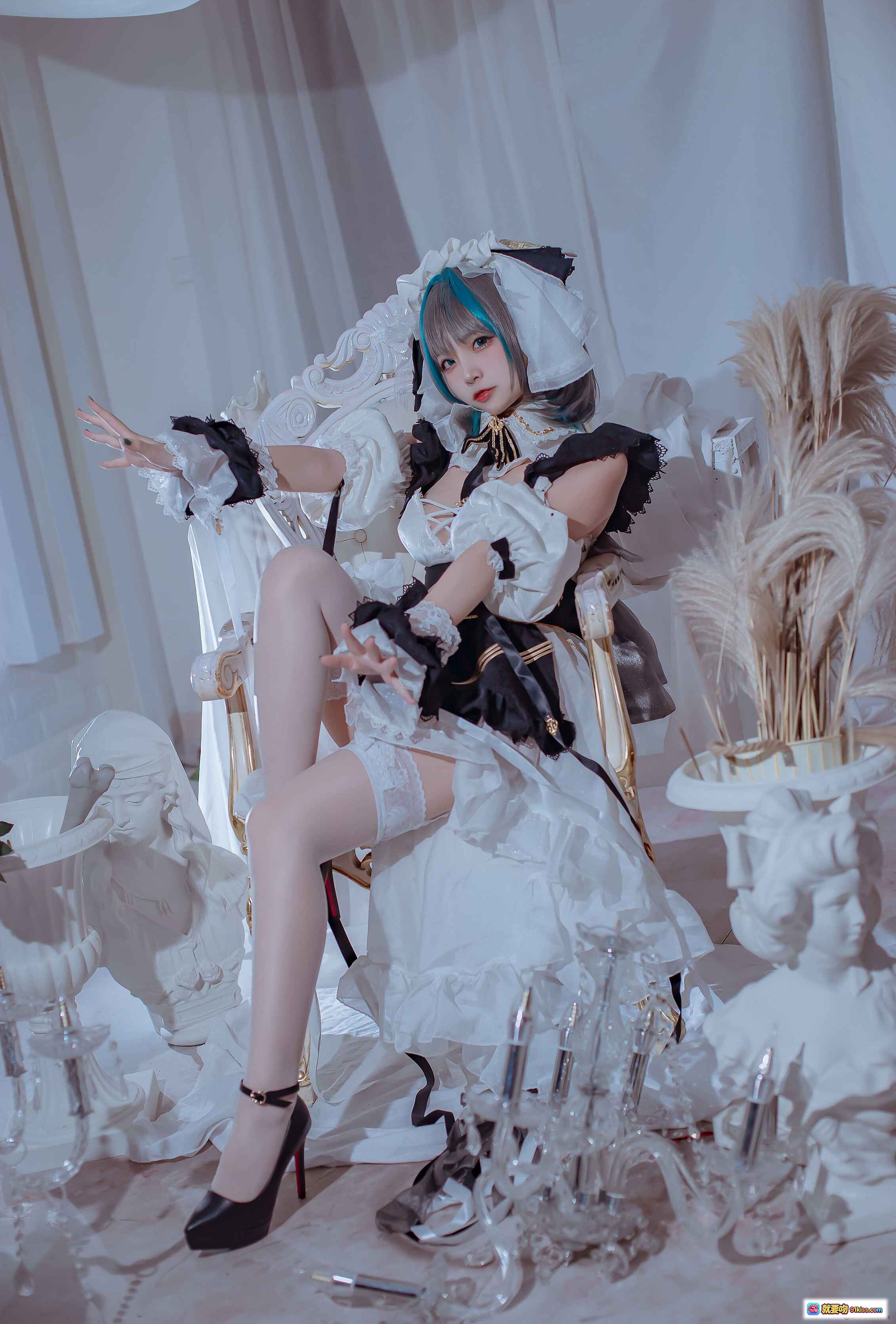图片[8] - 二佐Nisa NO.103 柴郡 cosplay写真 白色女仆装 蓝灰发色 高跟黑丝 蕾丝吊带袜 室内唯美布景 30P高清图集 - 就要吻