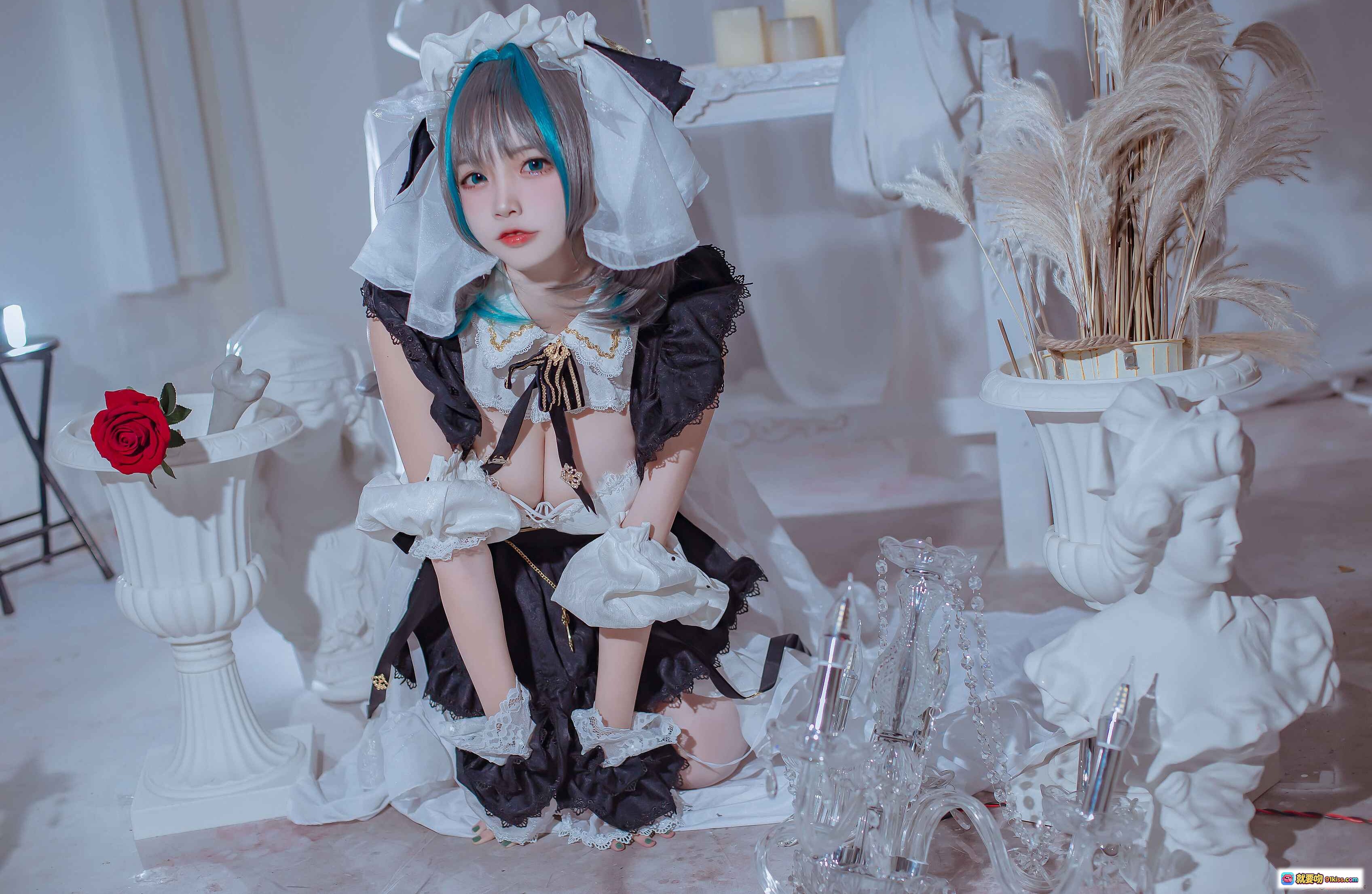 图片[2] - 二佐Nisa NO.103 柴郡 cosplay写真 白色女仆装 蓝灰发色 高跟黑丝 蕾丝吊带袜 室内唯美布景 30P高清图集 - 就要吻