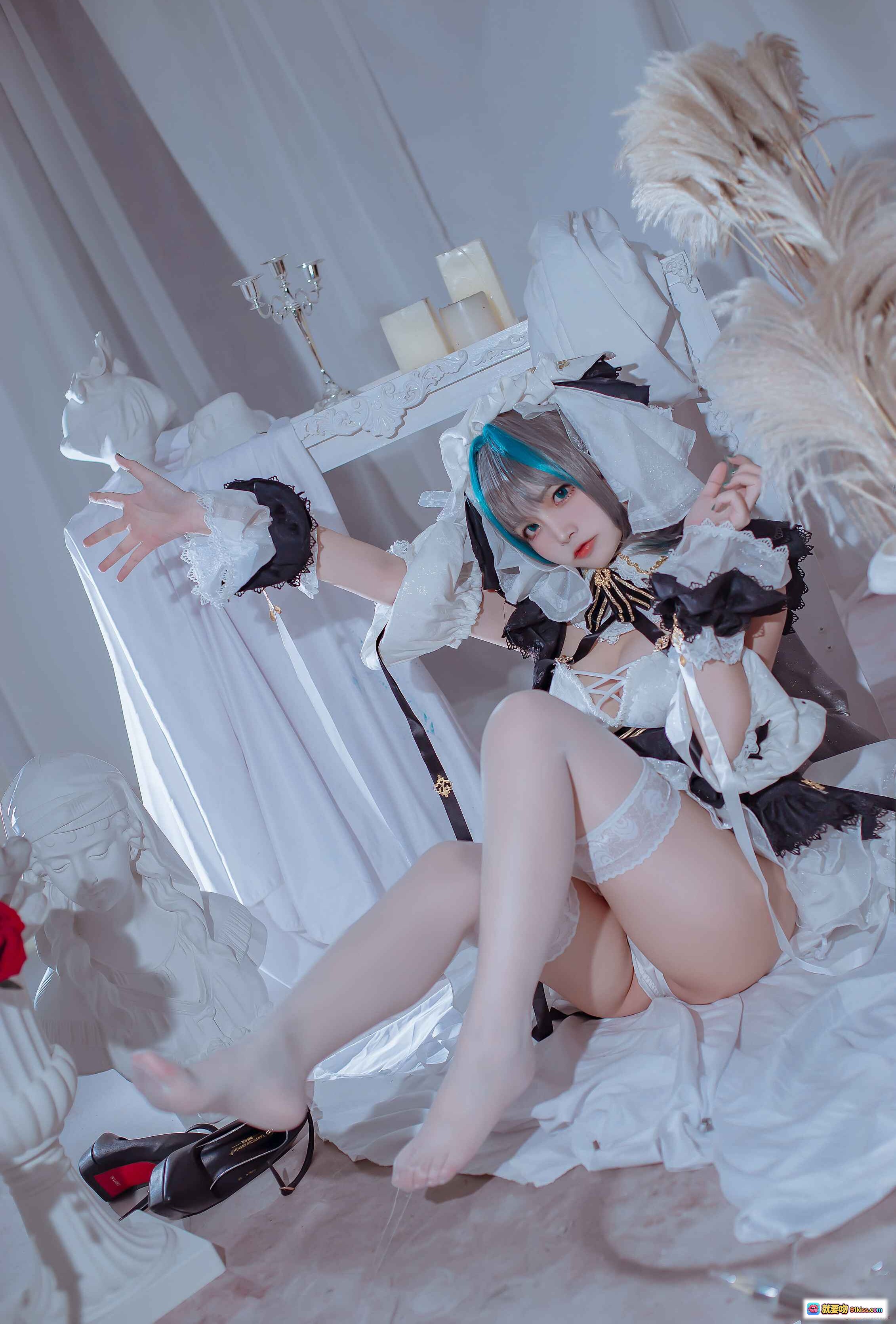 图片[6] - 二佐Nisa NO.103 柴郡 cosplay写真 白色女仆装 蓝灰发色 高跟黑丝 蕾丝吊带袜 室内唯美布景 30P高清图集 - 就要吻