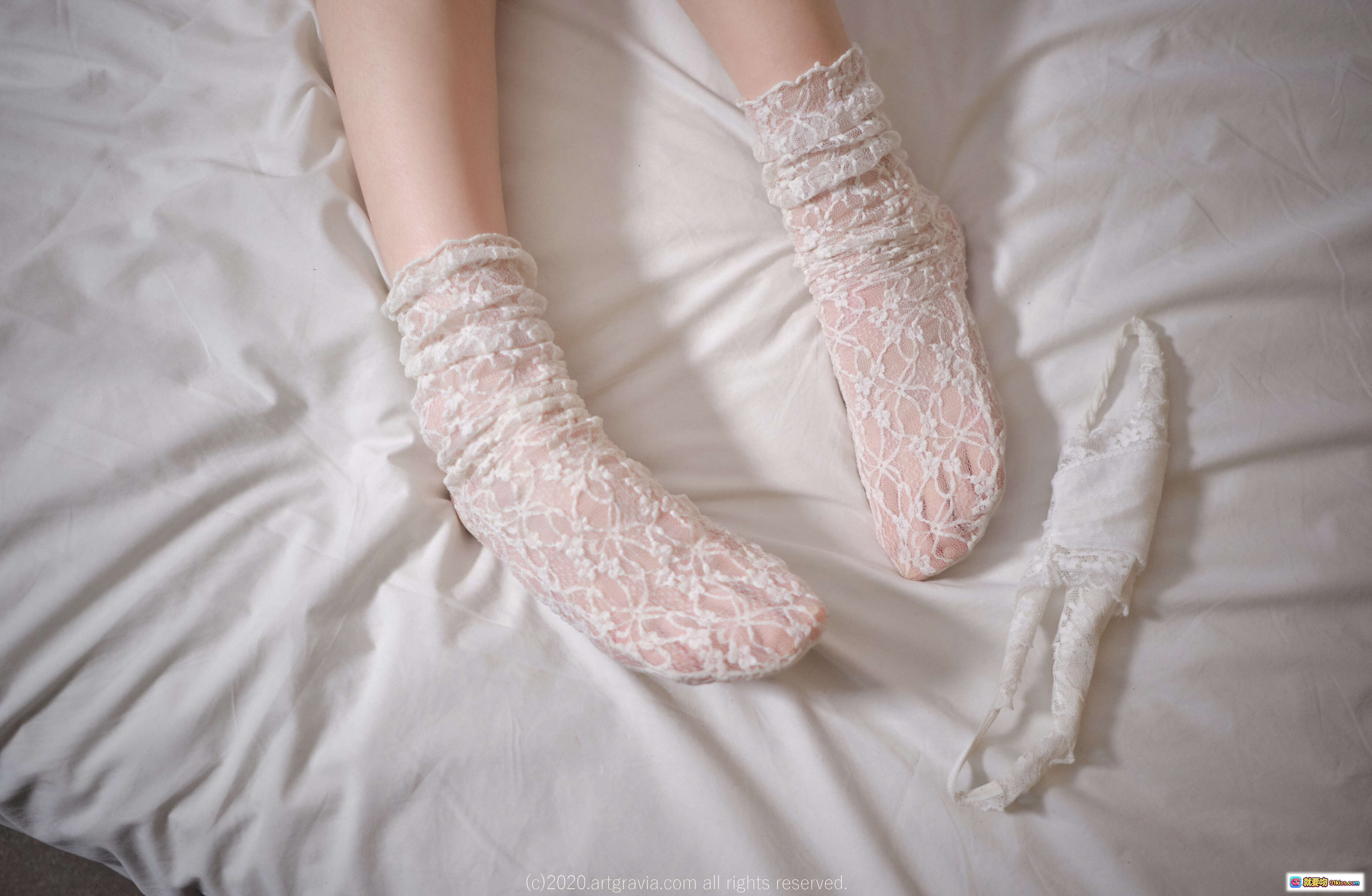 图片[7] - 韩国妹子Isabella白色蕾丝内衣写真 | ARTGRAVIA_VOL154 美背性感私房床照 - 就要吻