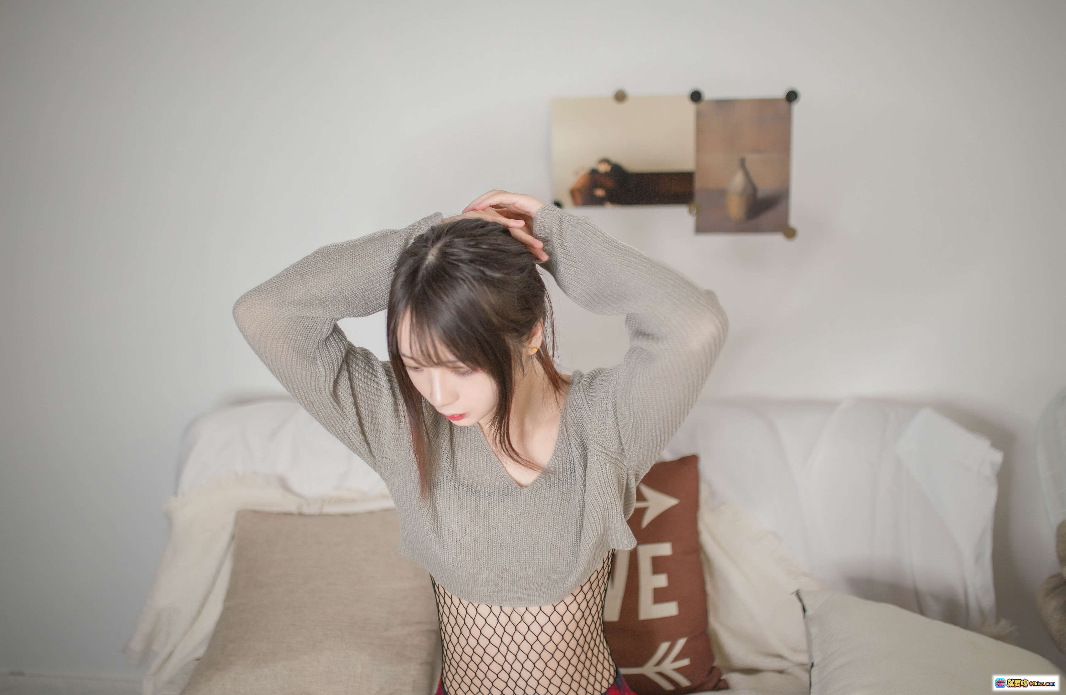 图片[10] - 疯猫ss NO.041 半胸毛衣搭配红格短裙与渔网袜写真 25P高清图集 - 就要吻