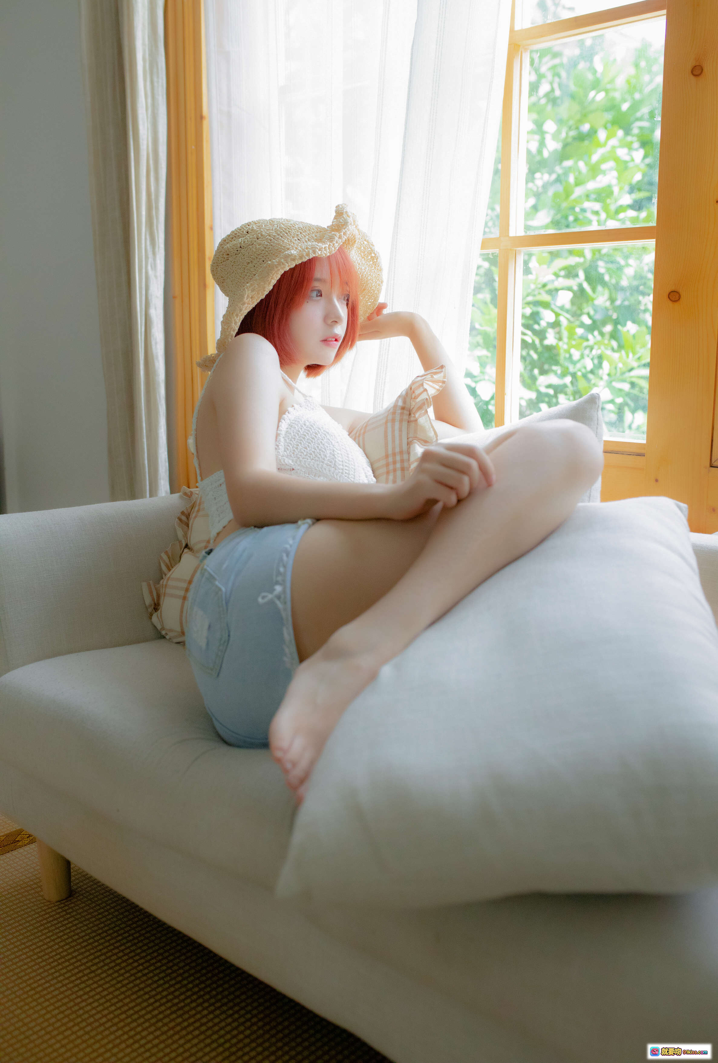 图片[2] - 疯猫ss NO.107 茶茶可爱风写真｜草帽少女窗边沙发休闲风｜清新自然日系风格｜30P高清图集 - 就要吻