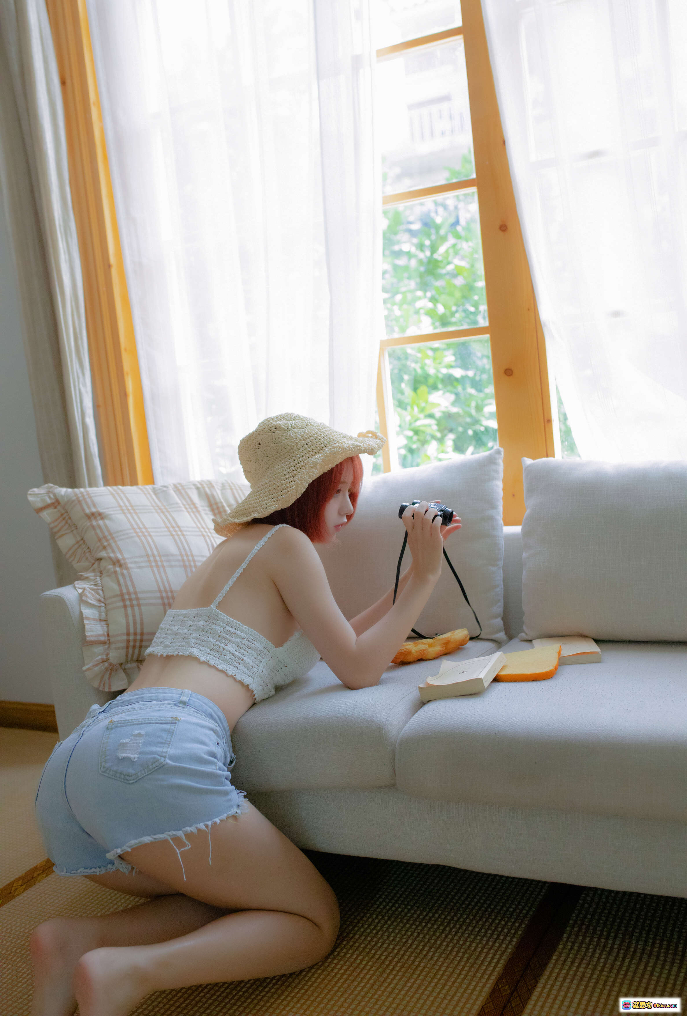 图片[5] - 疯猫ss NO.107 茶茶可爱风写真｜草帽少女窗边沙发休闲风｜清新自然日系风格｜30P高清图集 - 就要吻