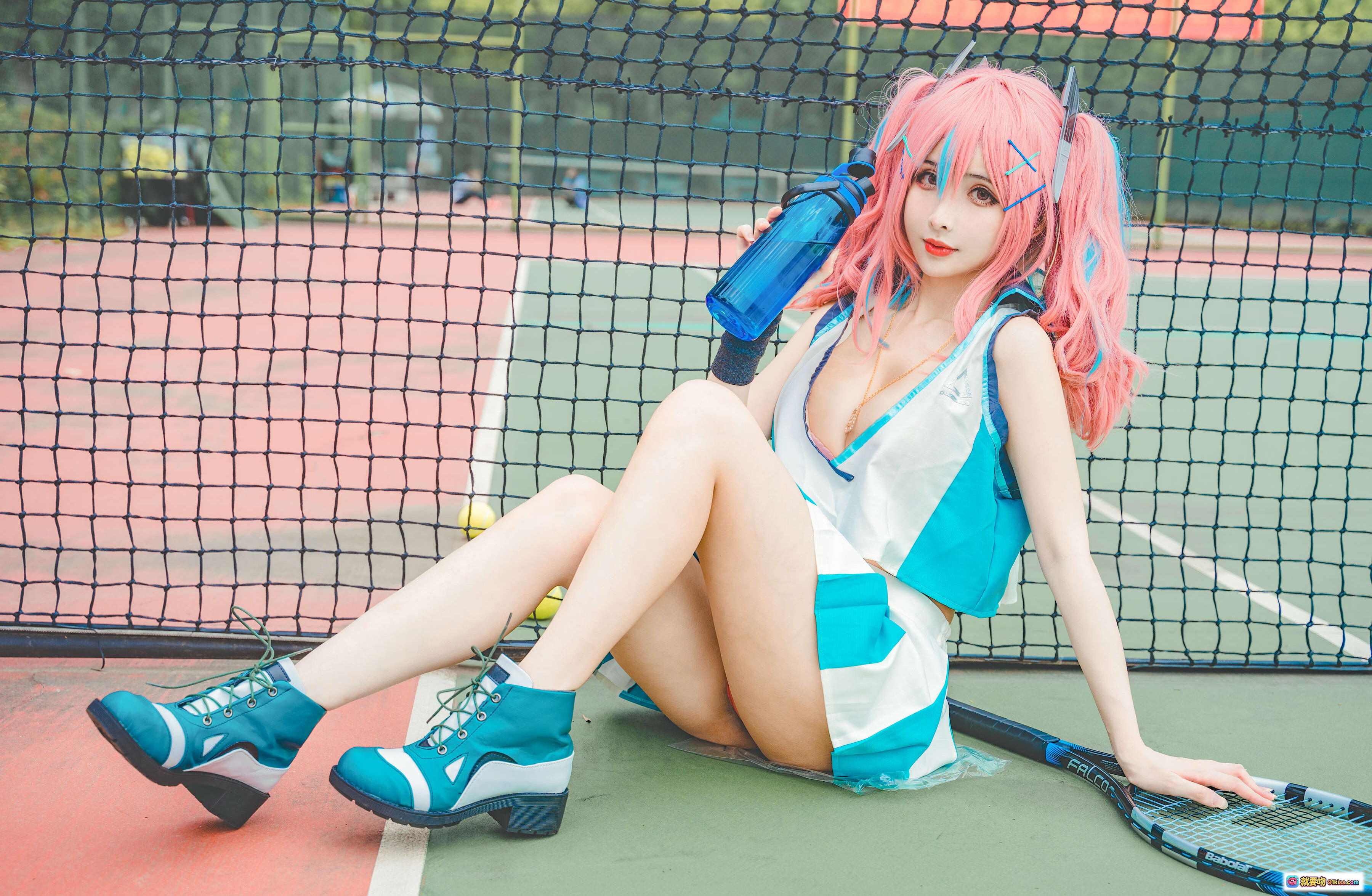 图片[7] - rioko凉凉子NO.048布莱默顿COS写真｜粉蓝双马尾少女网球裙户外拍摄｜20P高清图集 - 就要吻