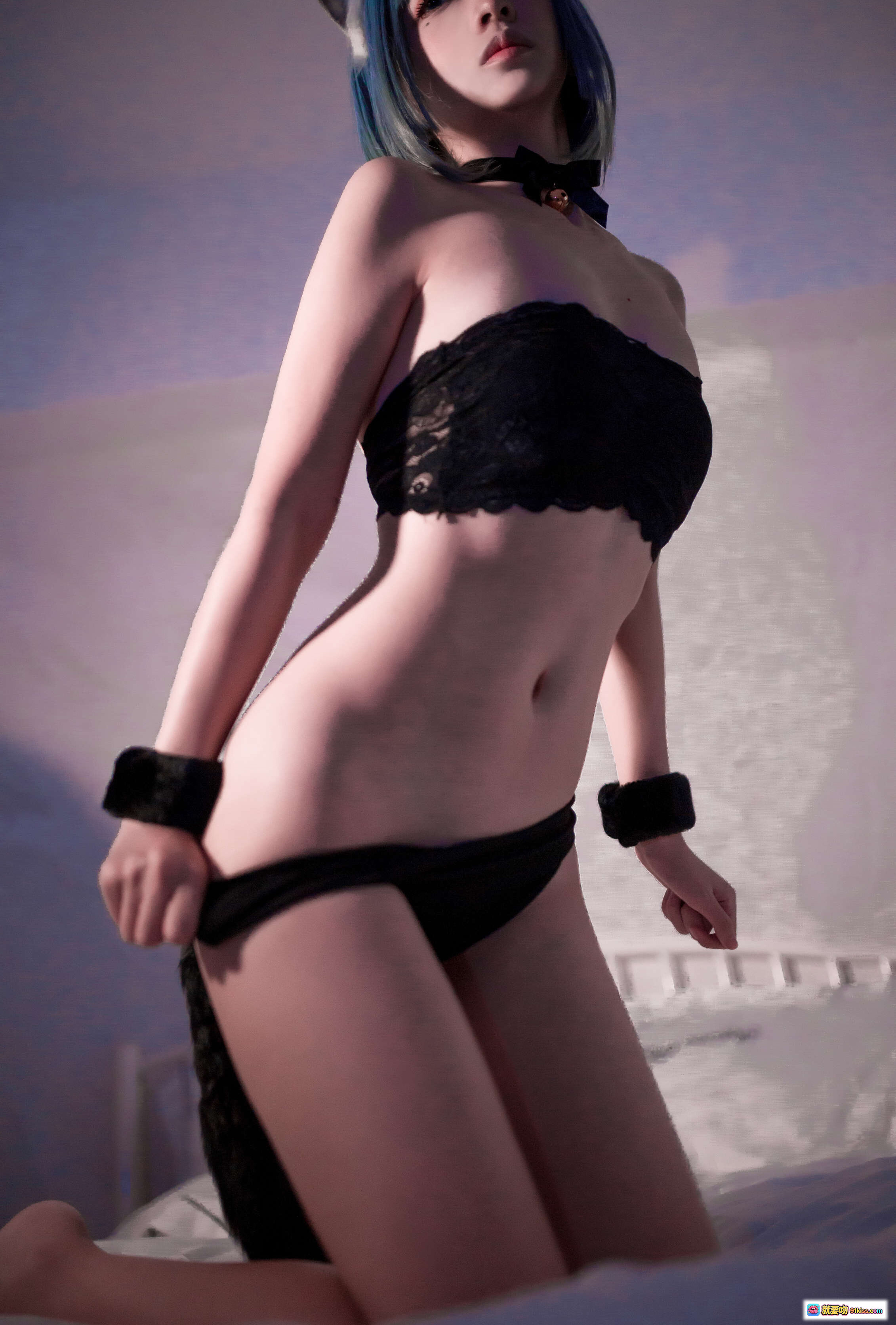 图片[7] - 疯猫ss NO.028 黑猫COS写真 | 蓝发猫耳少女床上诱惑姿势 | 28P高清图集 - 就要吻